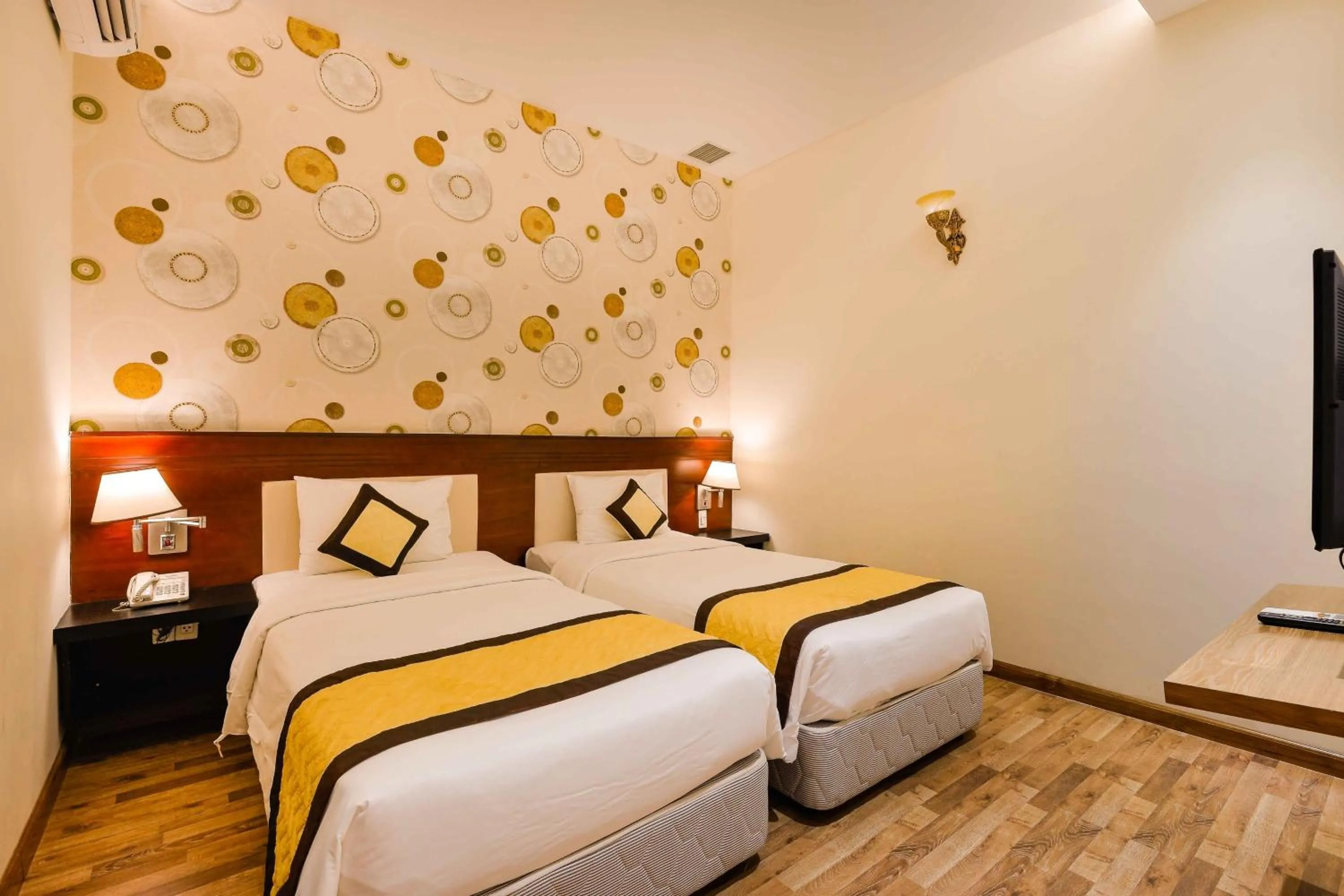 Bed in Happy Life Hotel District 7 Gần SECC