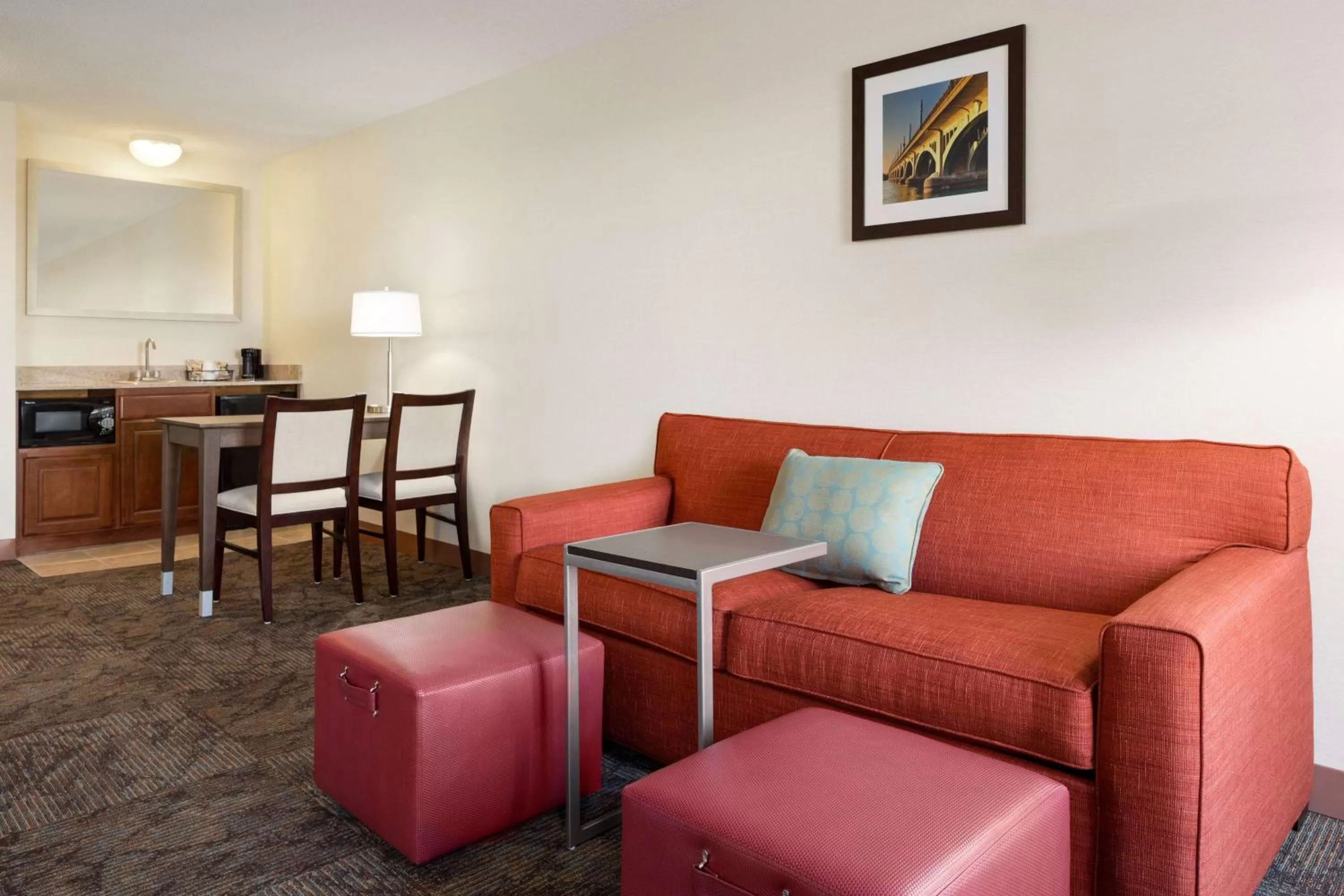 Living room in Hampton Inn & Suites Detroit Sterling Heights