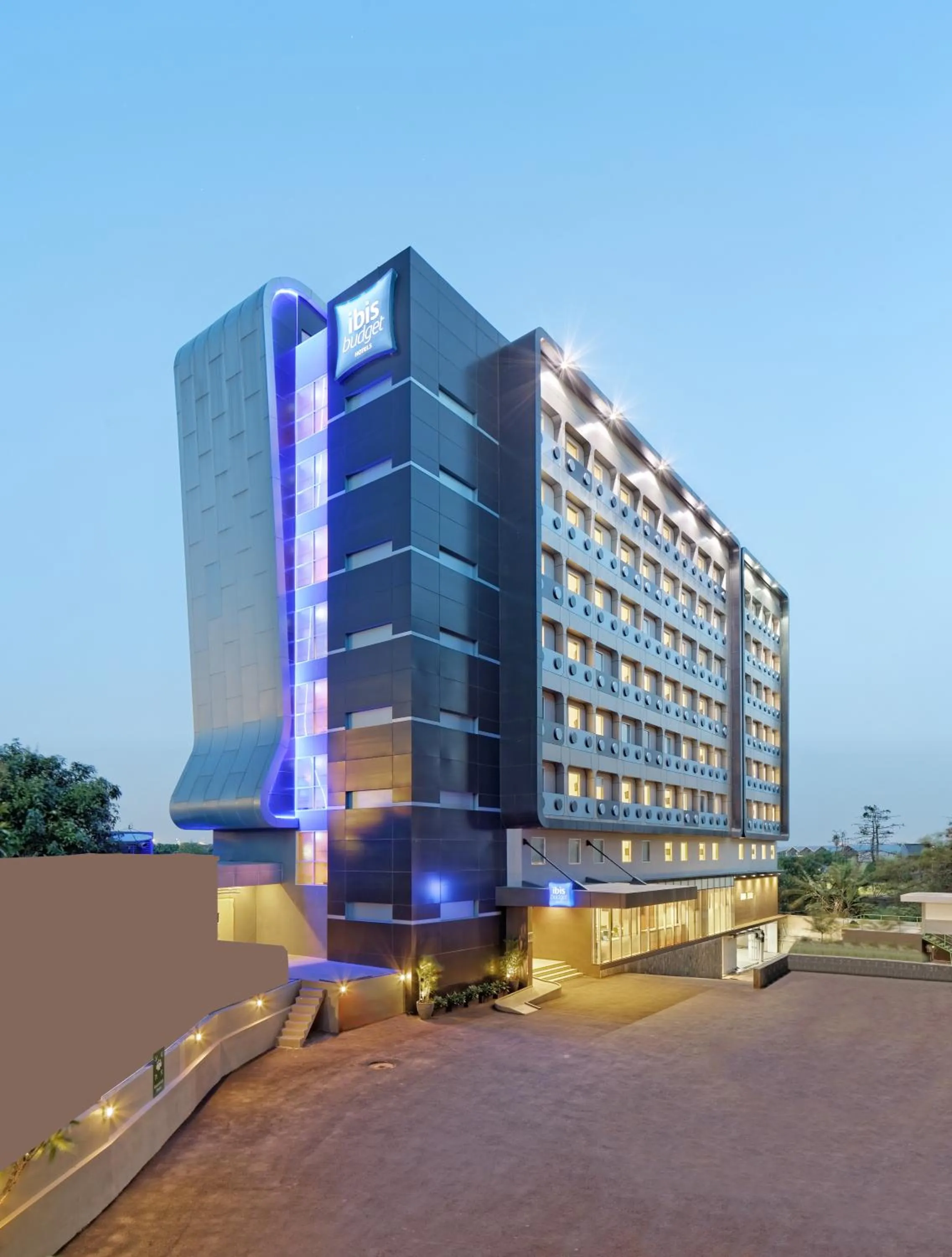 Facade/entrance in Ibis Budget Jakarta Airport