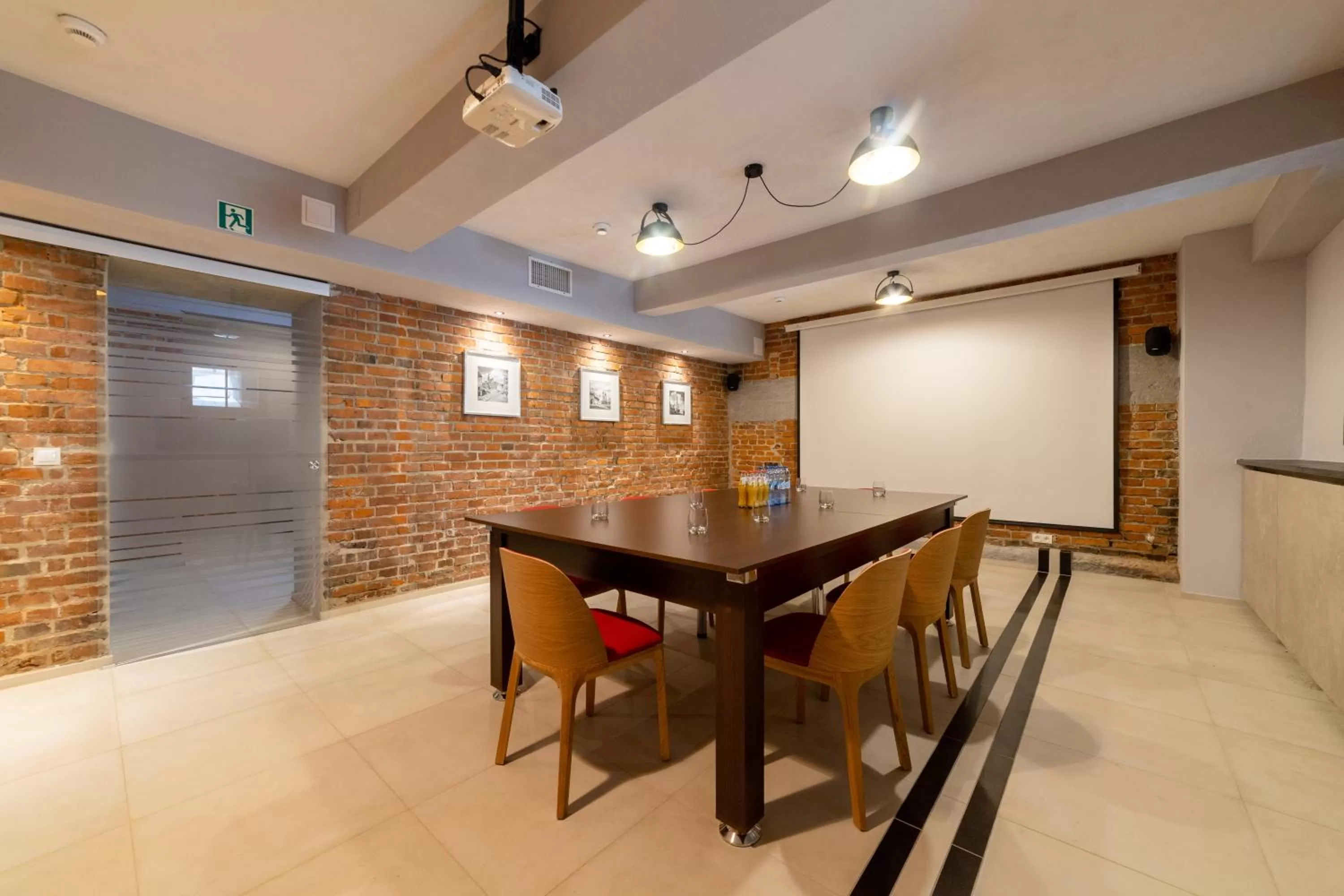 Meeting/conference room in Portal House Apartments