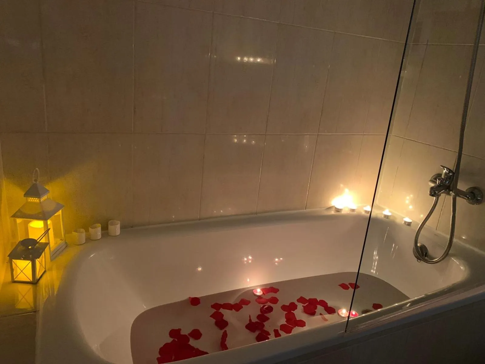 Decorative detail in Hotel Los Templarios