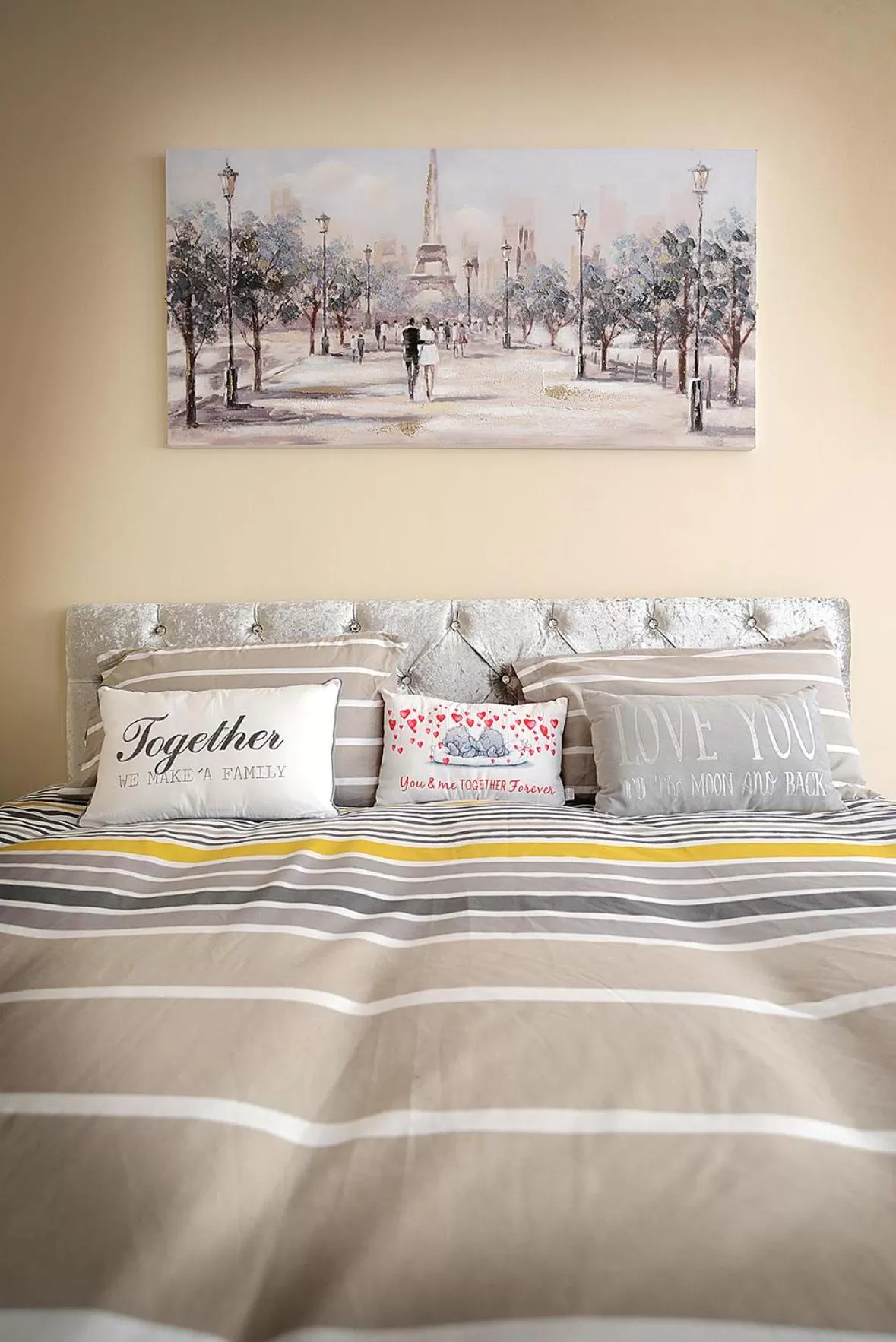 Bed in The Winter Garden Suites