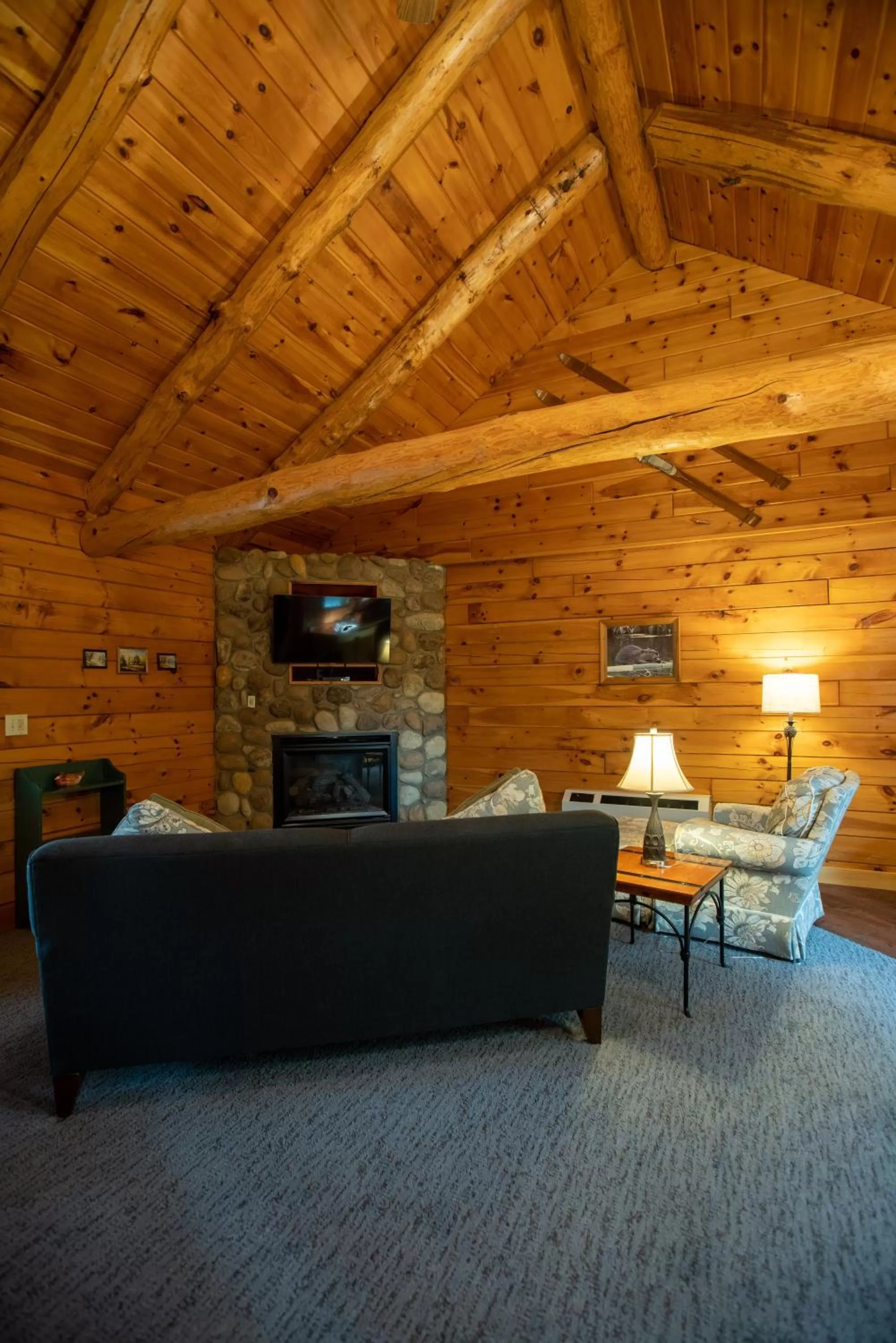 New England Inn & Lodge