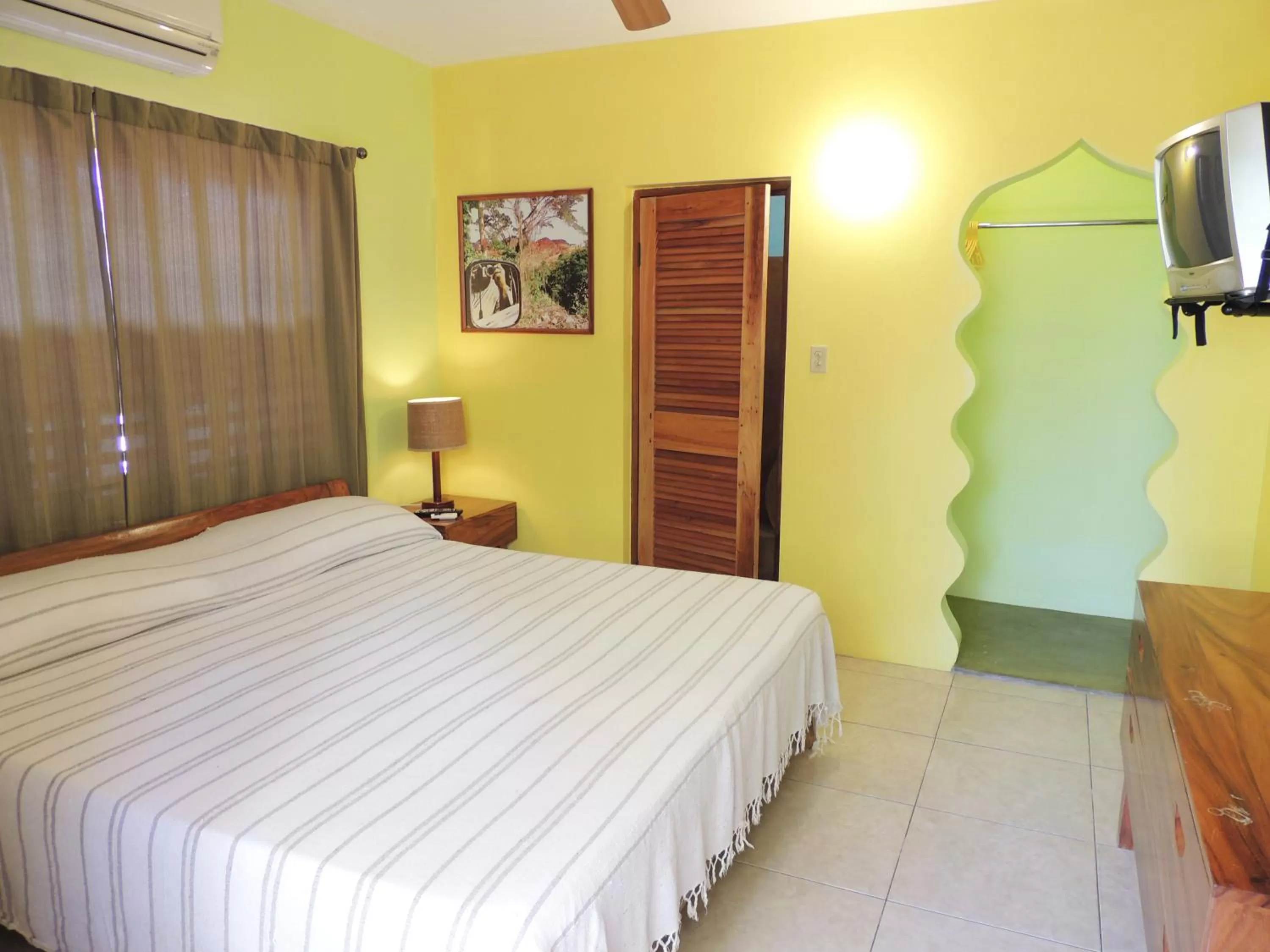 Shower, Bed in Sunrise Club Hotel