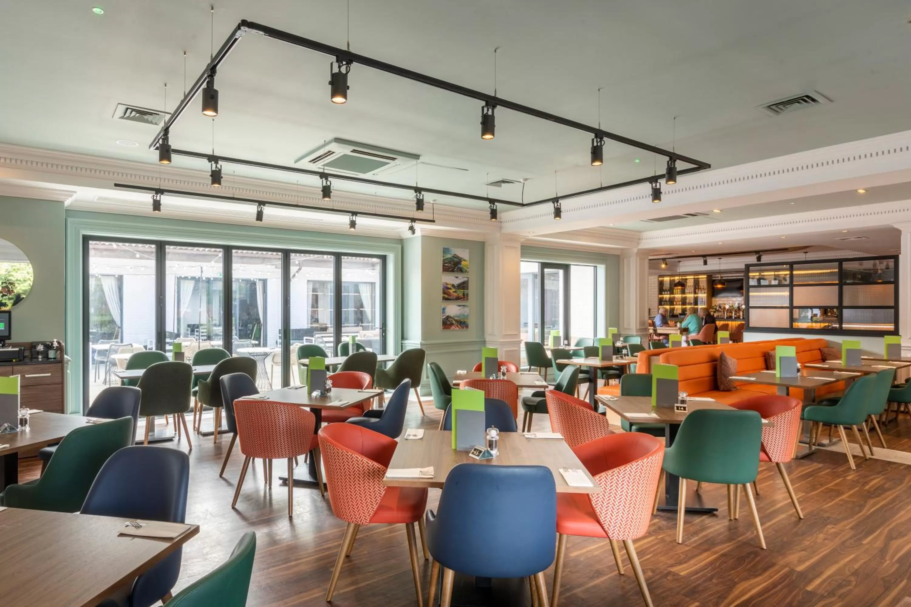 Restaurant/places to eat in Holiday Inn Guildford by IHG