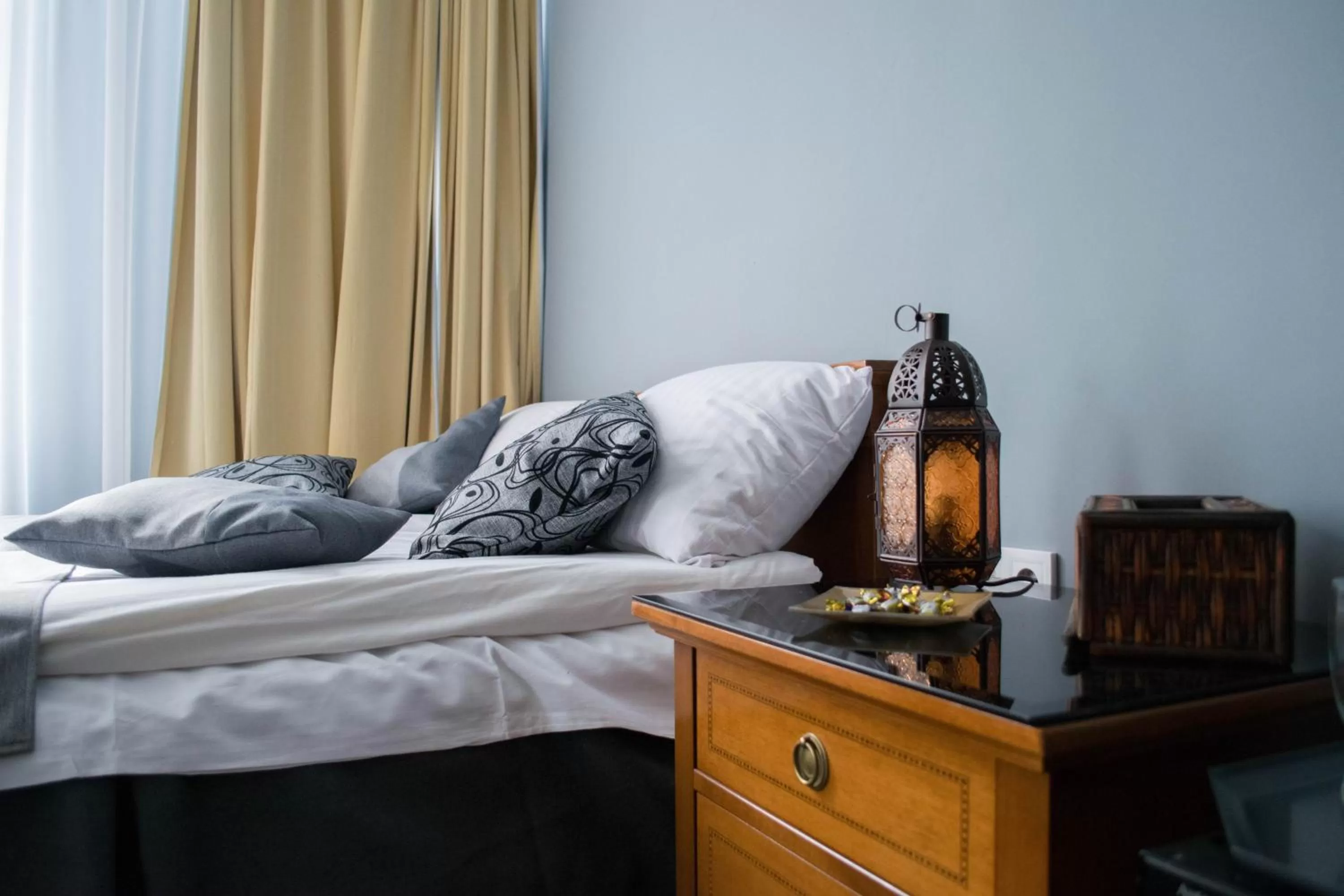 Bedroom, Bed in Petra Hotel