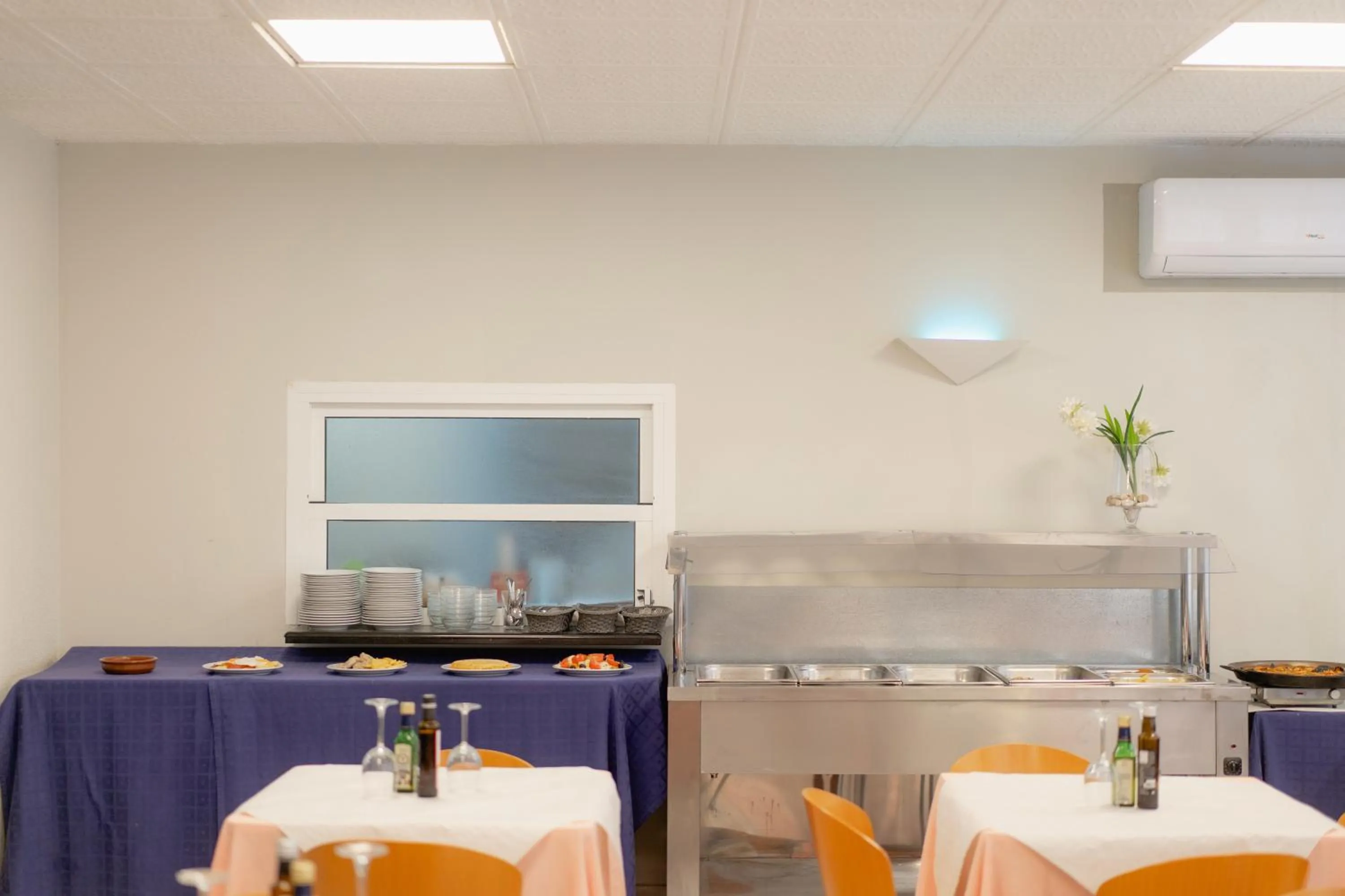 Restaurant/places to eat in Hotel Santa Faz