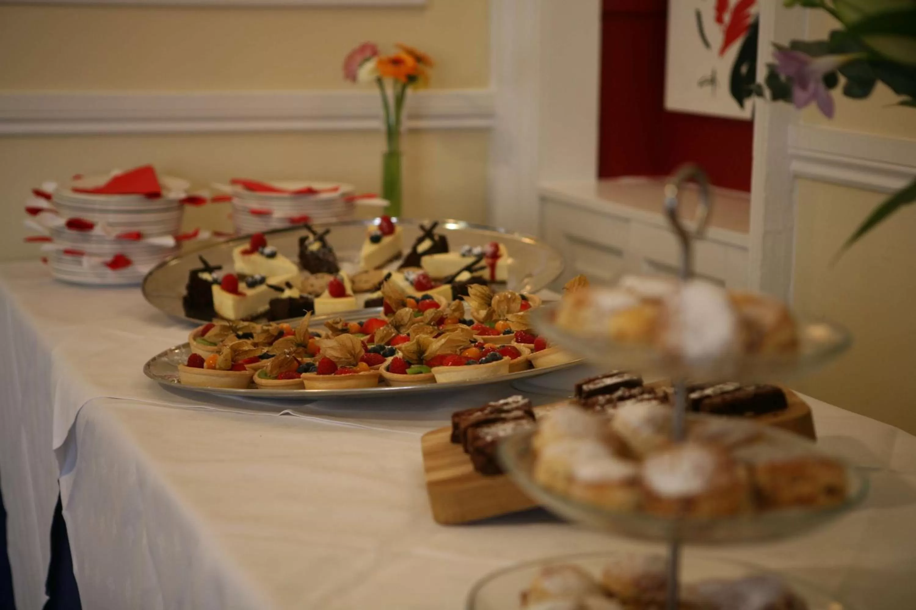 Restaurant/places to eat in Best Western Priory Hotel