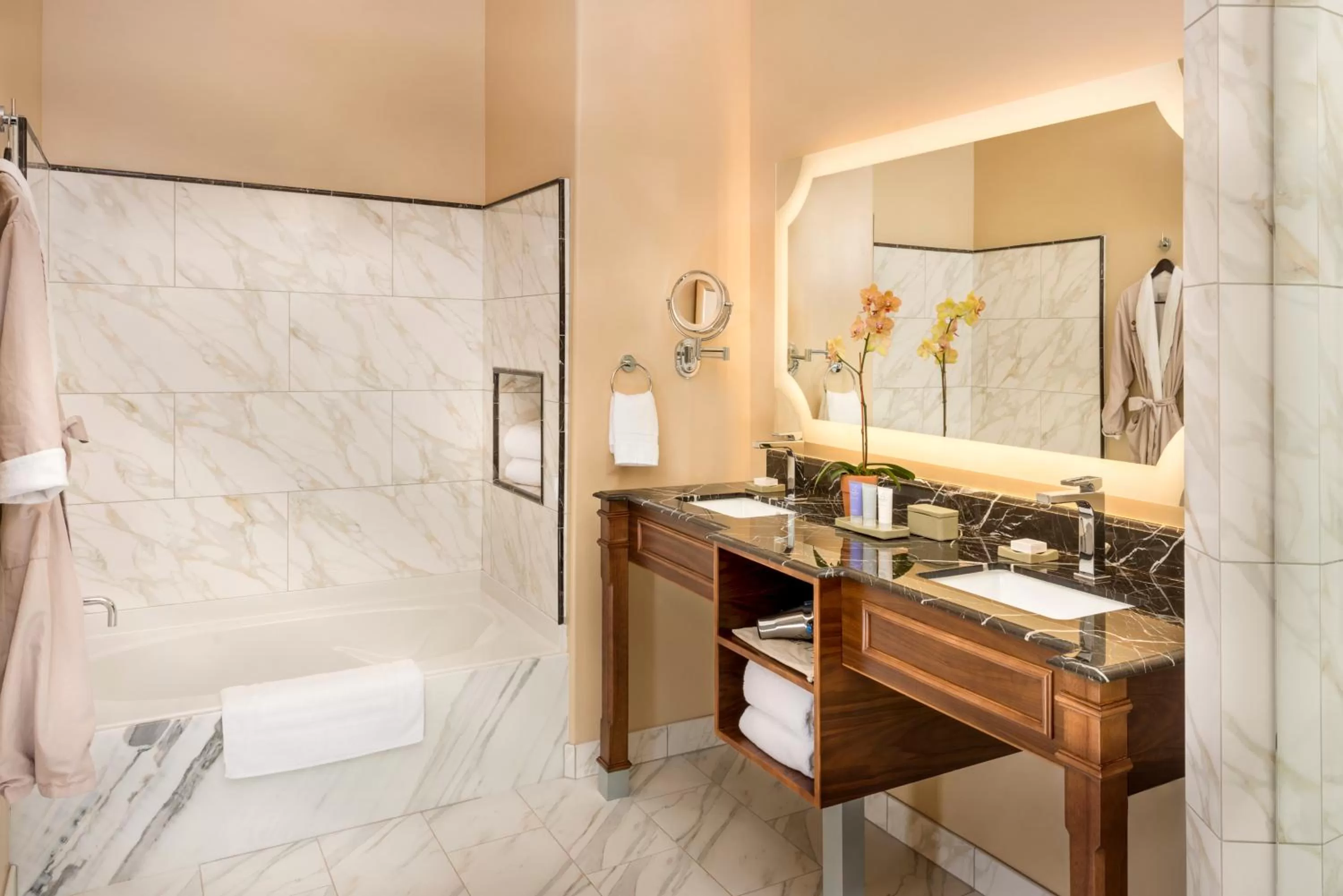 Shower in Allegretto Vineyard Resort Paso Robles