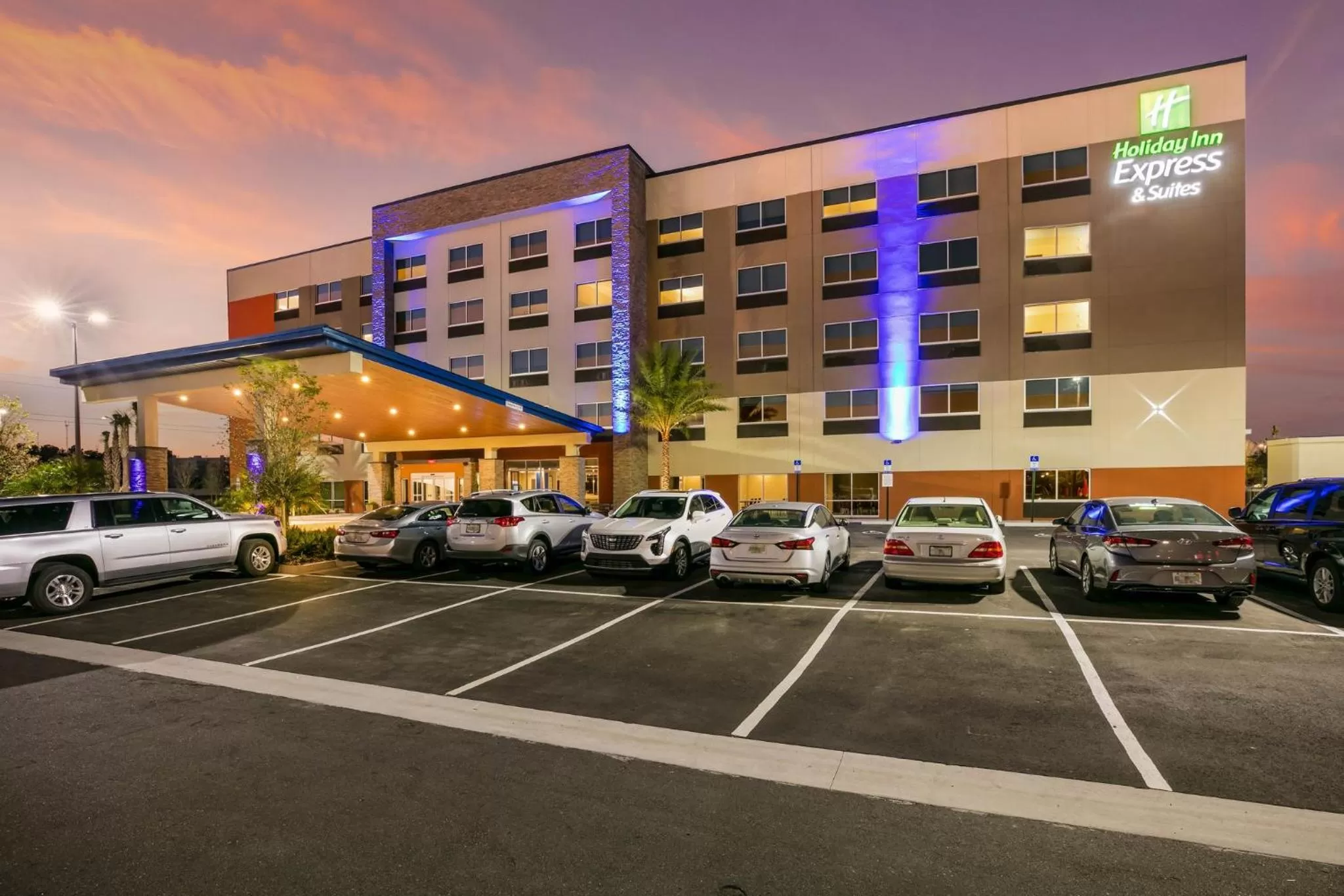 Property building in Holiday Inn Express & Suites Jacksonville - Town Center by IHG