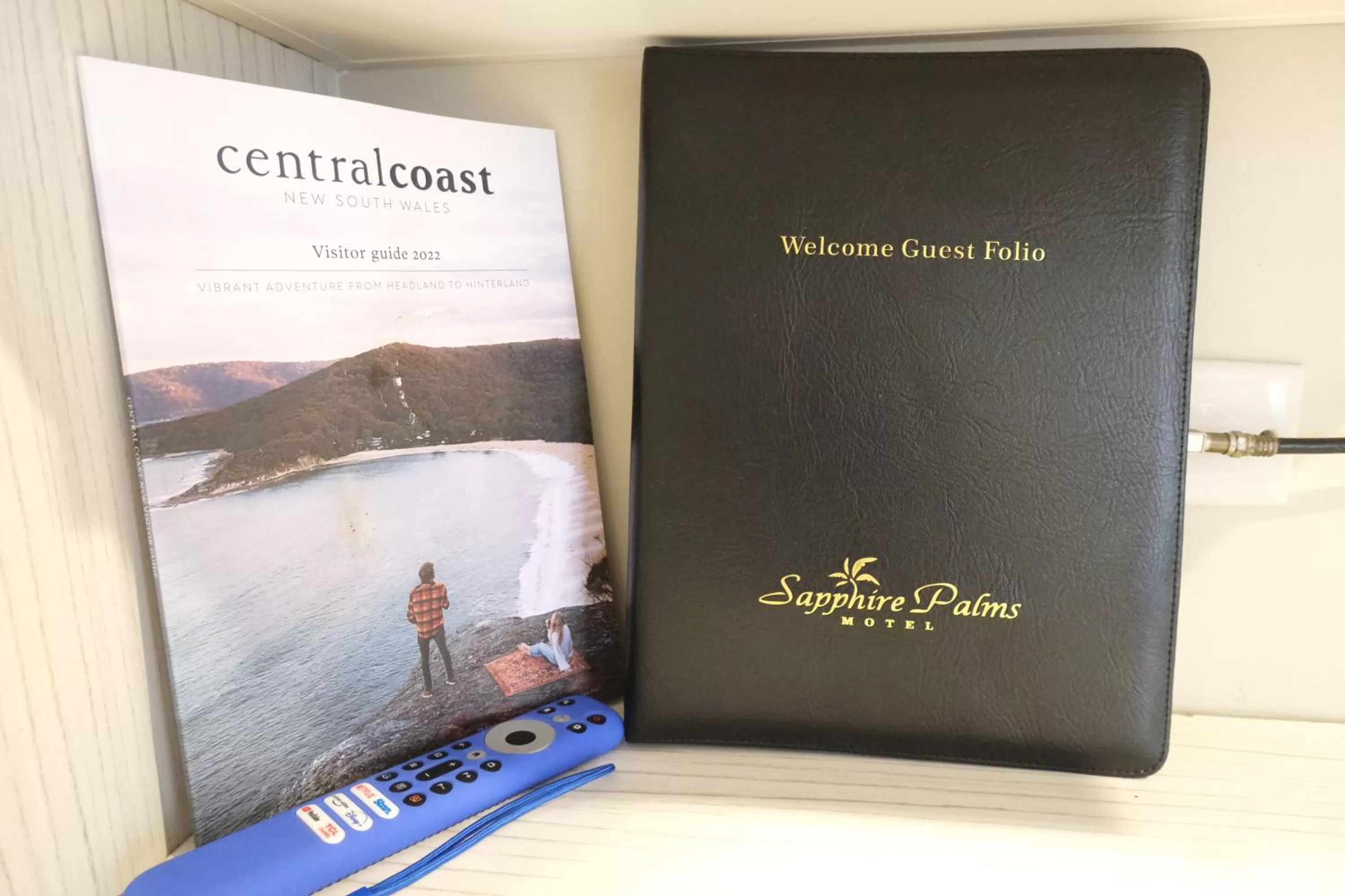 Logo/Certificate/Sign in Sapphire Palms Motel