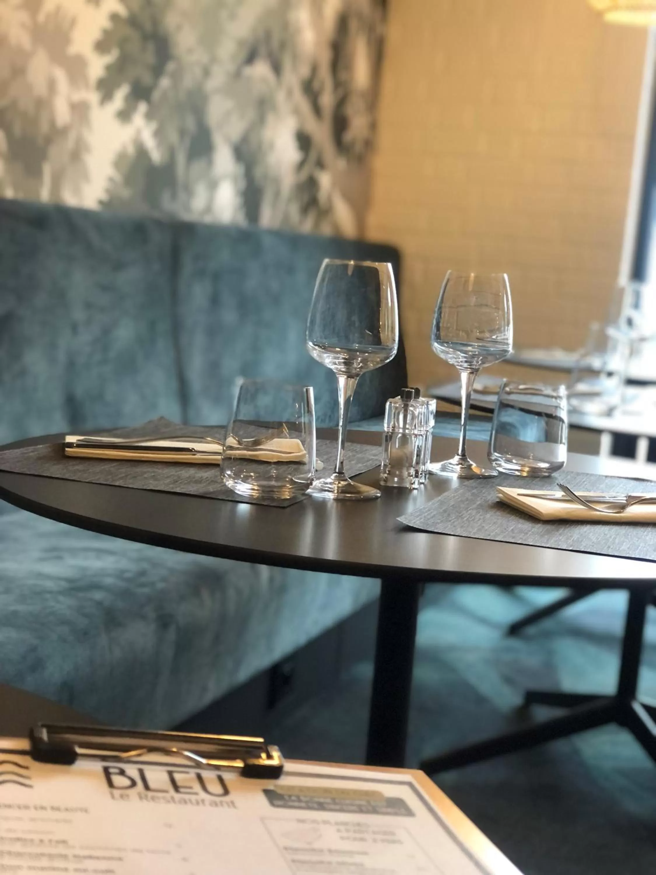 Restaurant/places to eat in Novotel Lens Noyelles