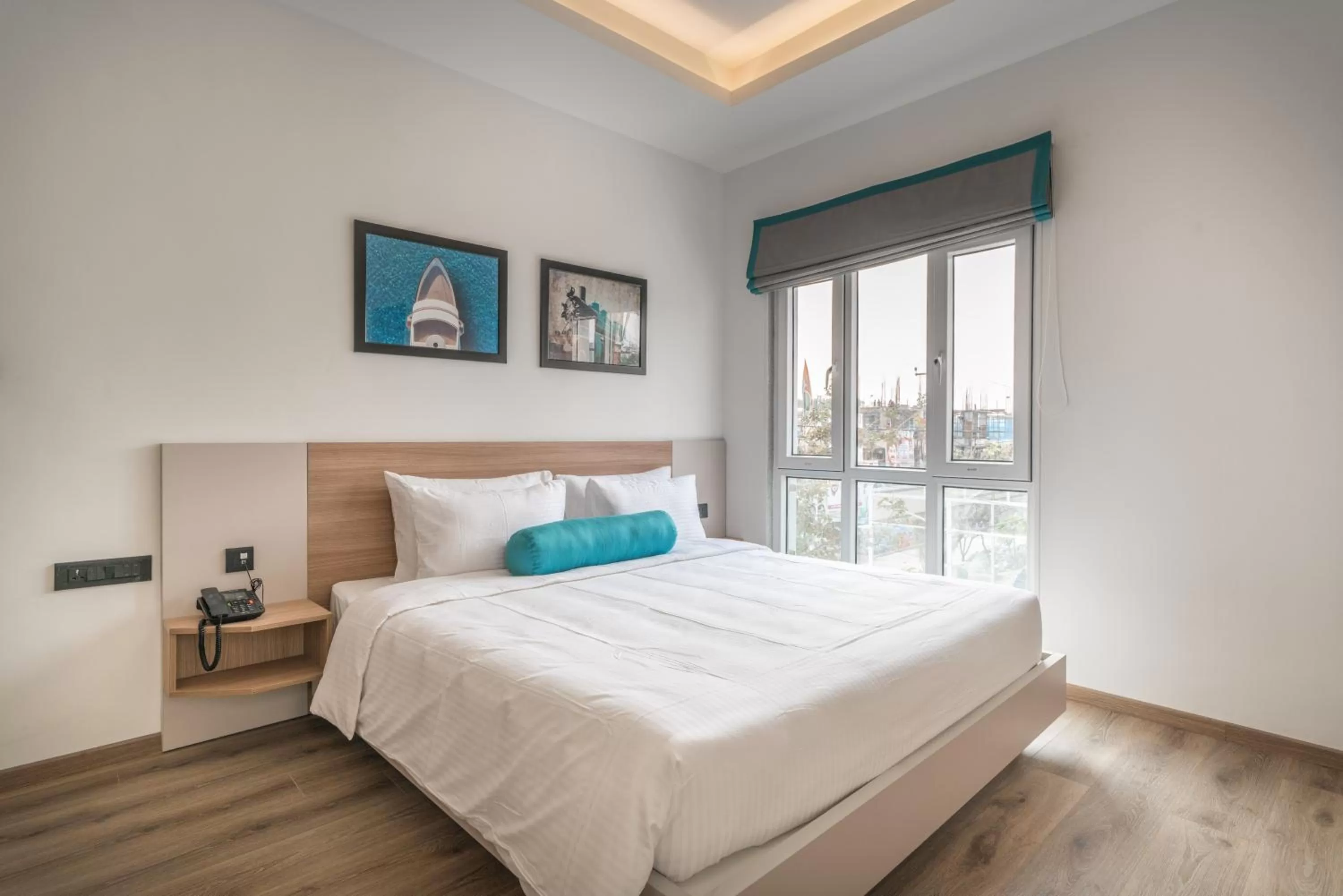 Photo of the whole room, Bed in SKYLA Studios & Suites - Jubilee Hills