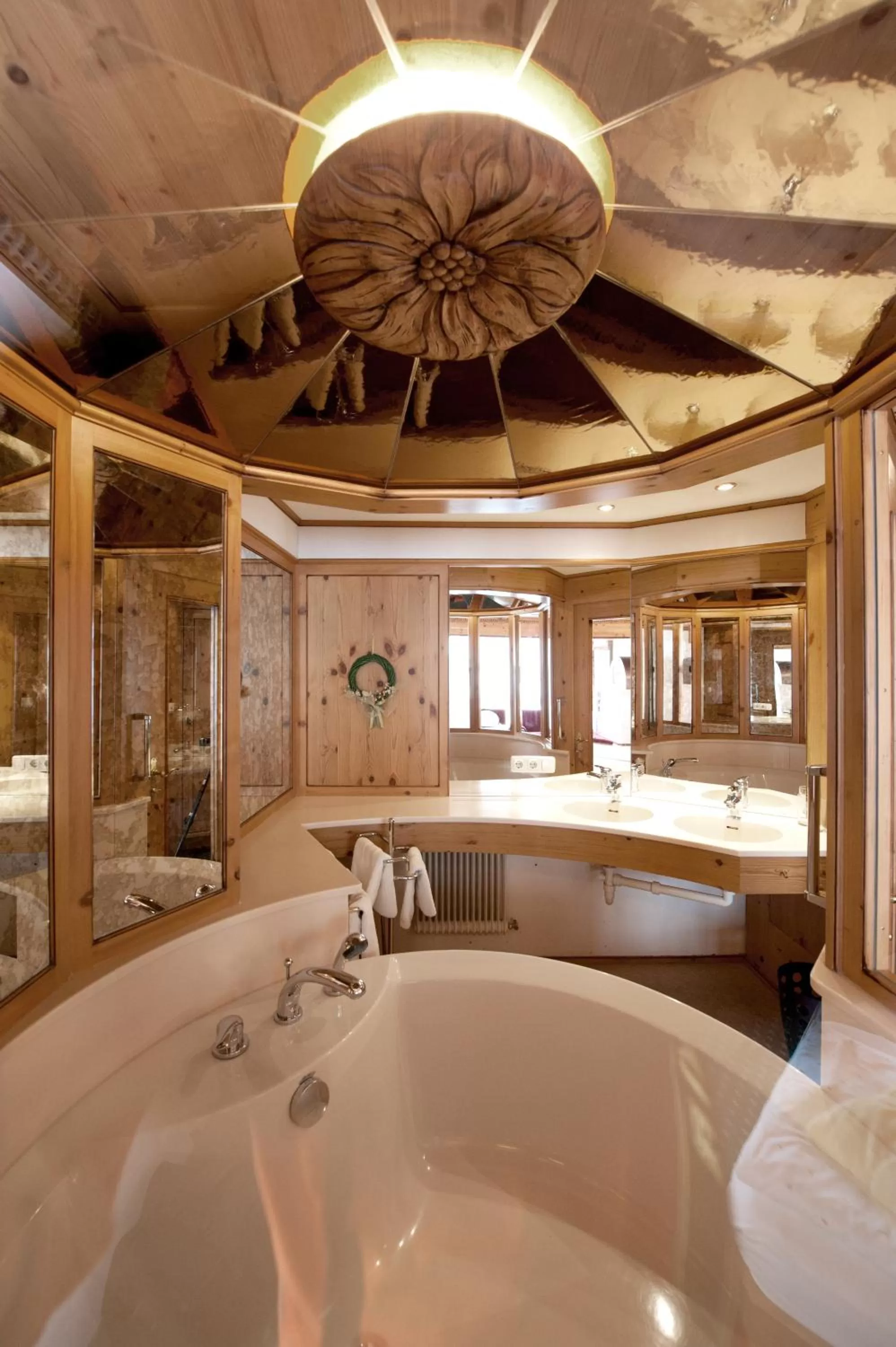 Bathroom in Hotel St Hubertus