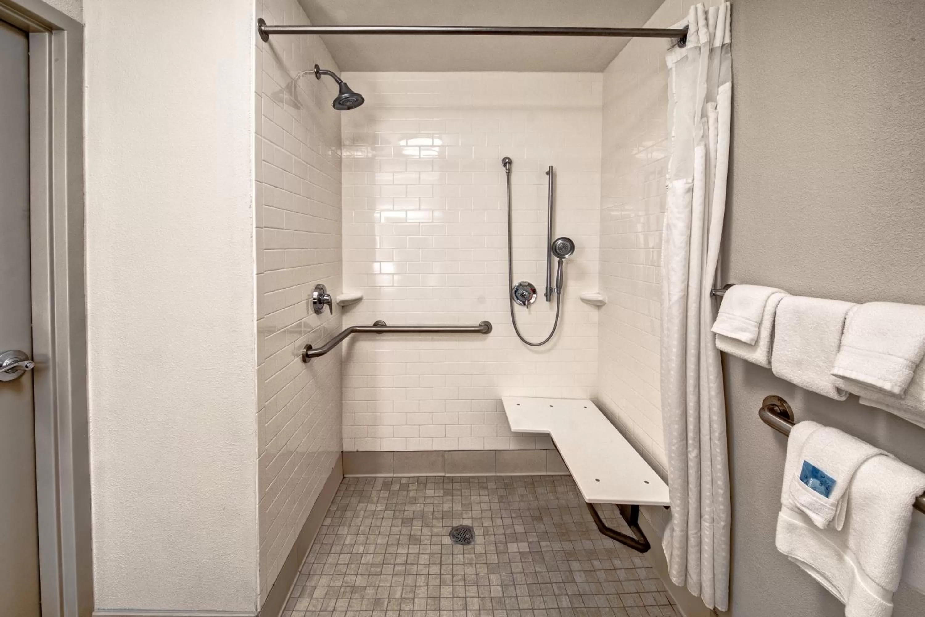 Photo of the whole room in Holiday Inn Express Hotel & Suites Jackson Northeast by IHG