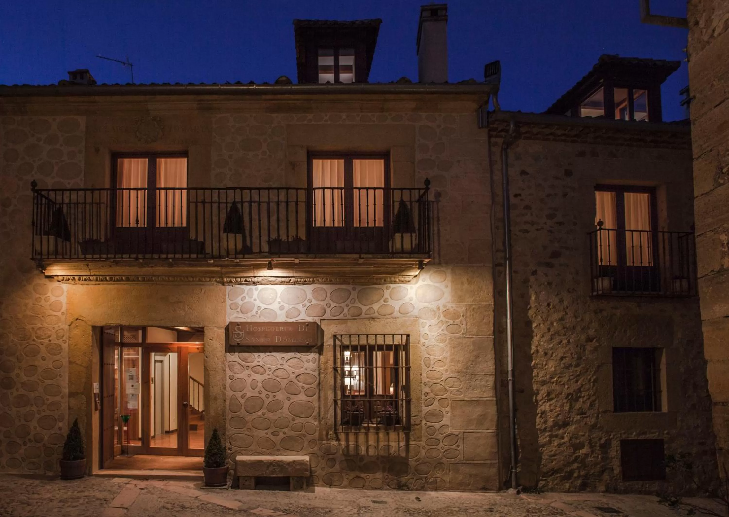 Facade/entrance in Hospederia de Santo Domingo