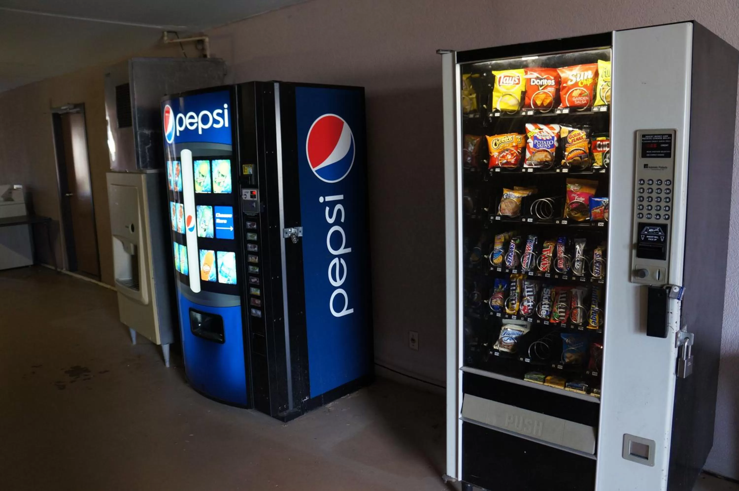 On-site shops in Clarksville Inn