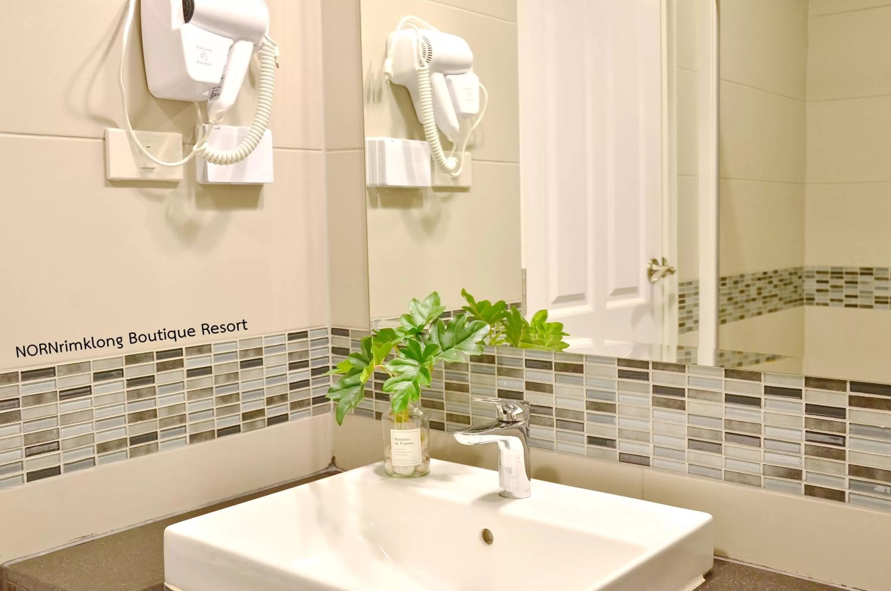 Bathroom in NORN Rimklong Bangkok Hotel