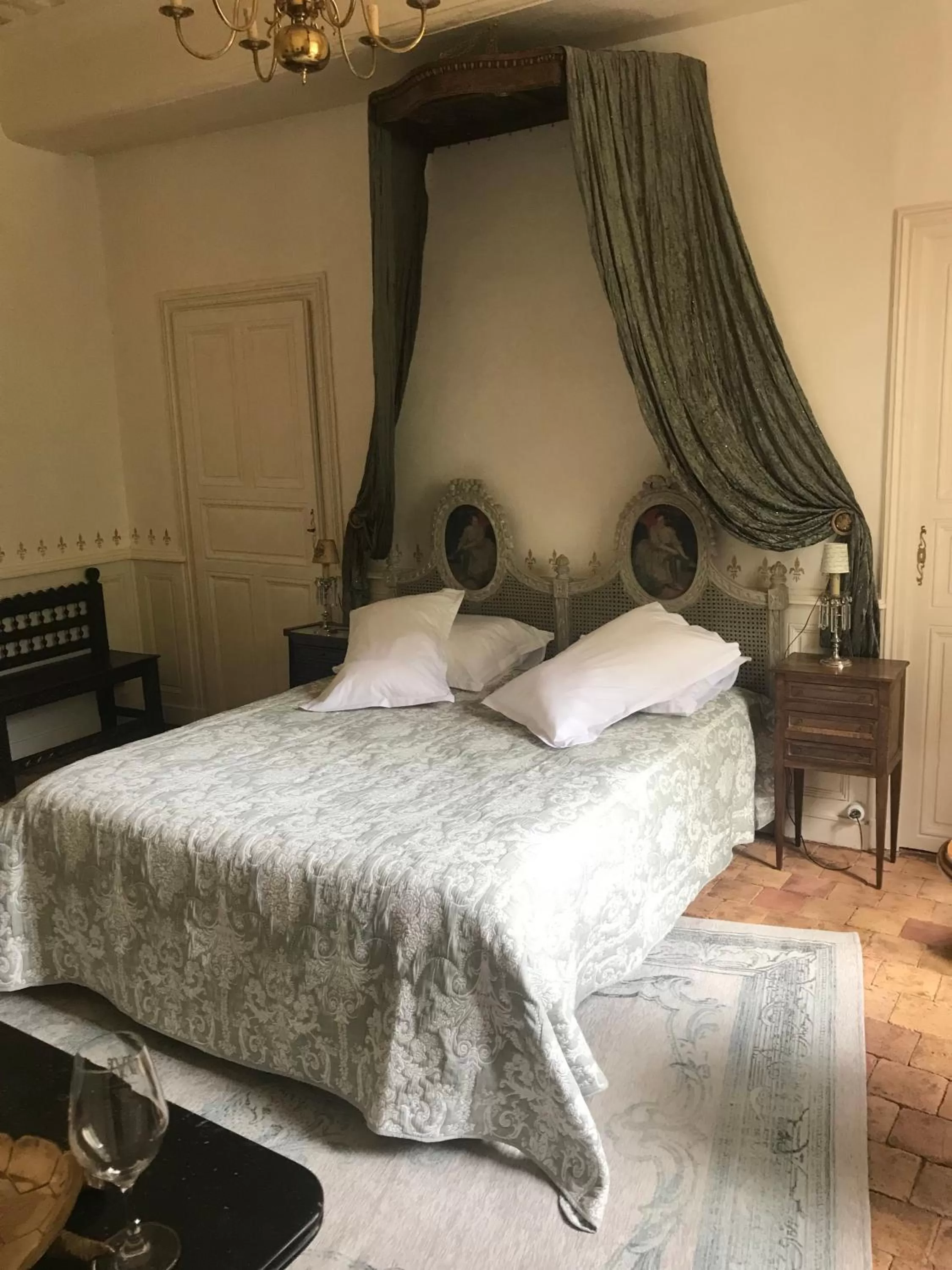 Bed in Château de Varennes
