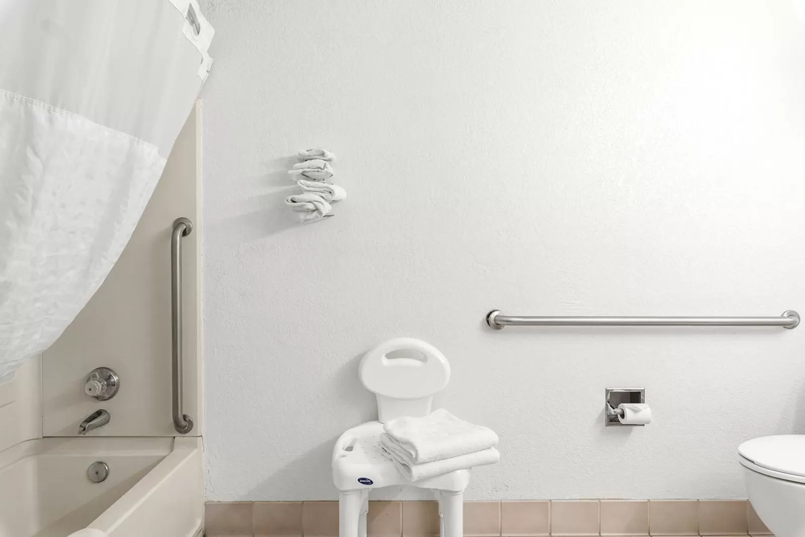 Shower in GreenTree Inn Prescott Valley