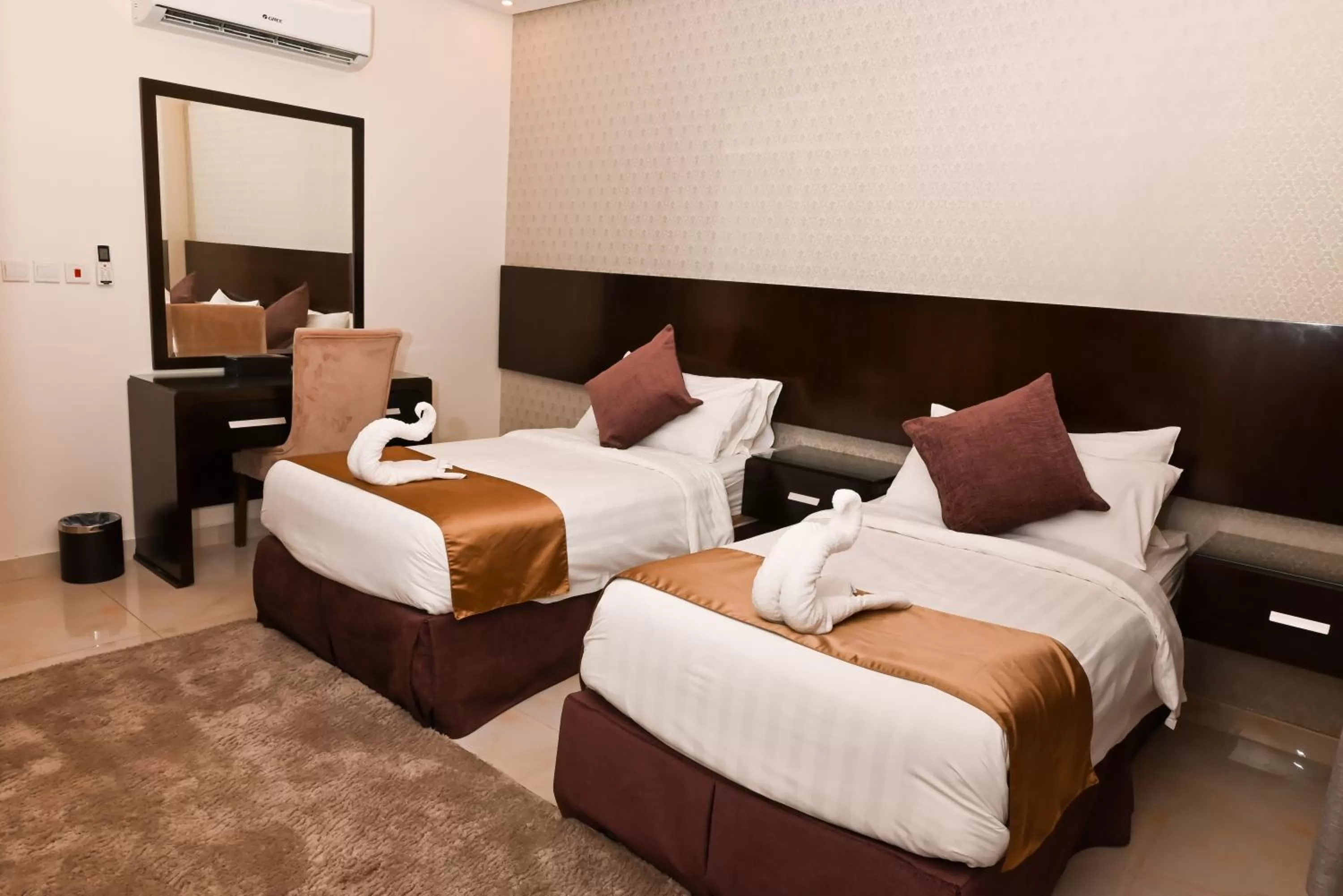 Bed in The Artisan Hotel-Suits