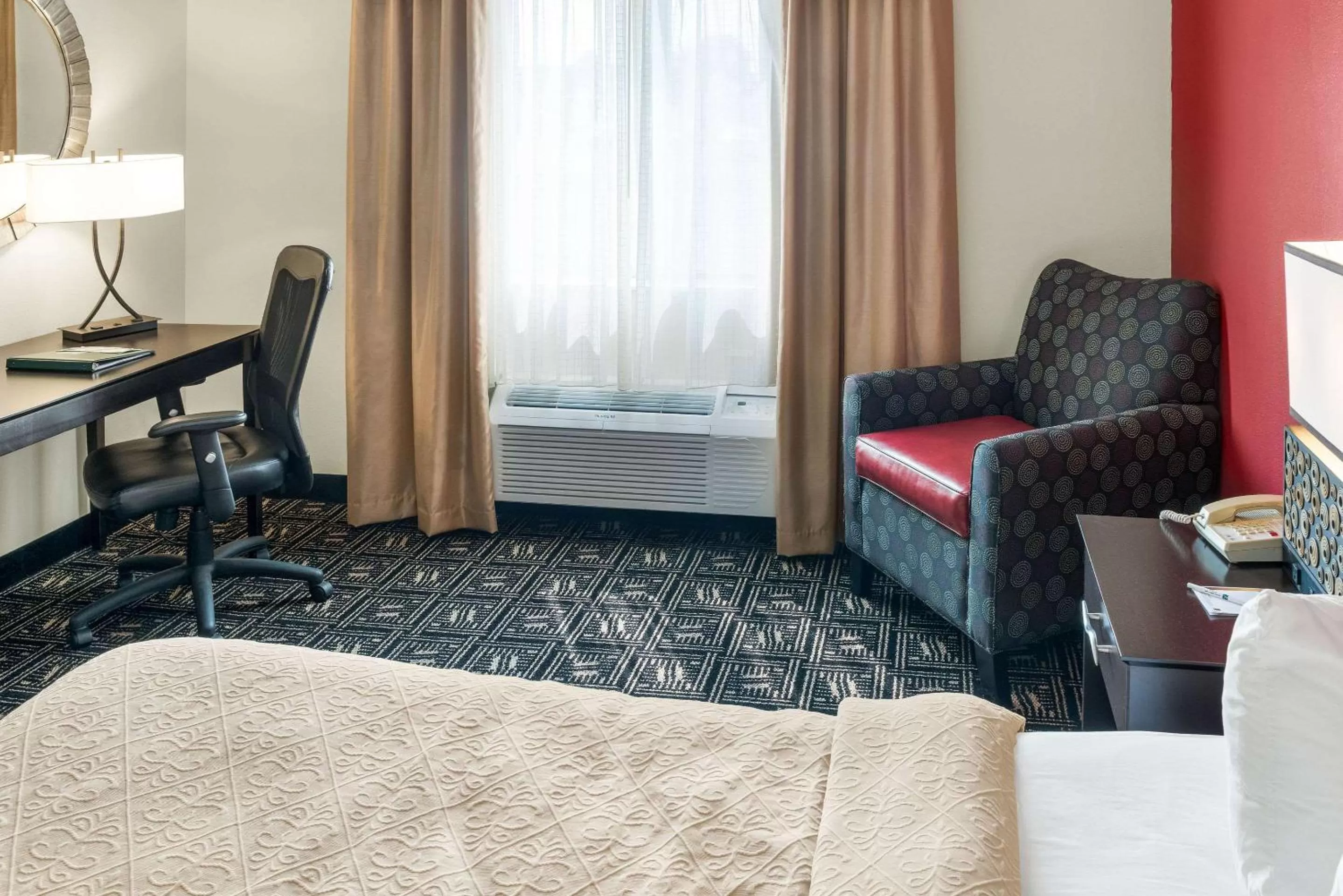 Photo of the whole room in Quality Inn & Suites Mankato East