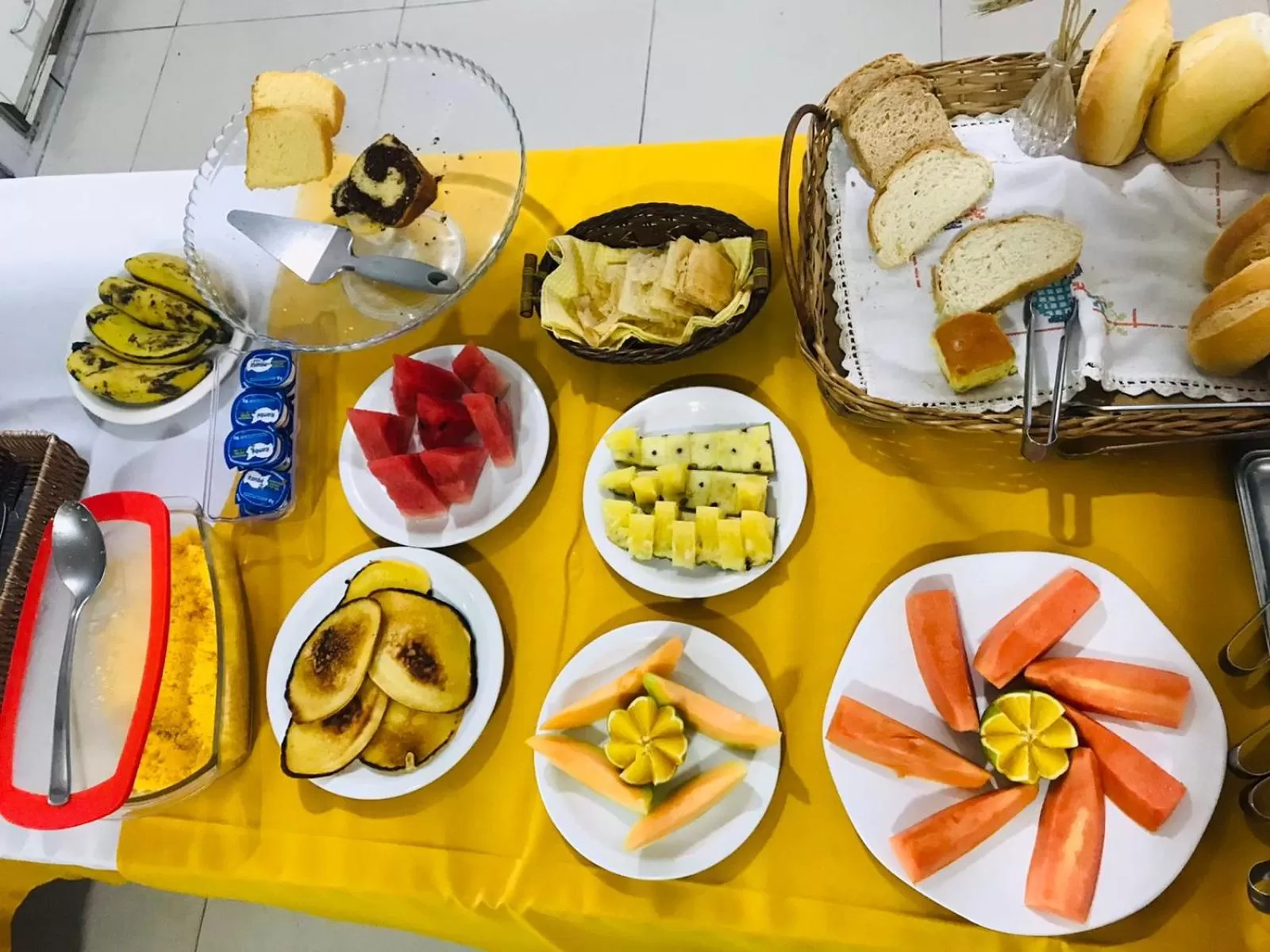 Breakfast in Hotel Monólitos