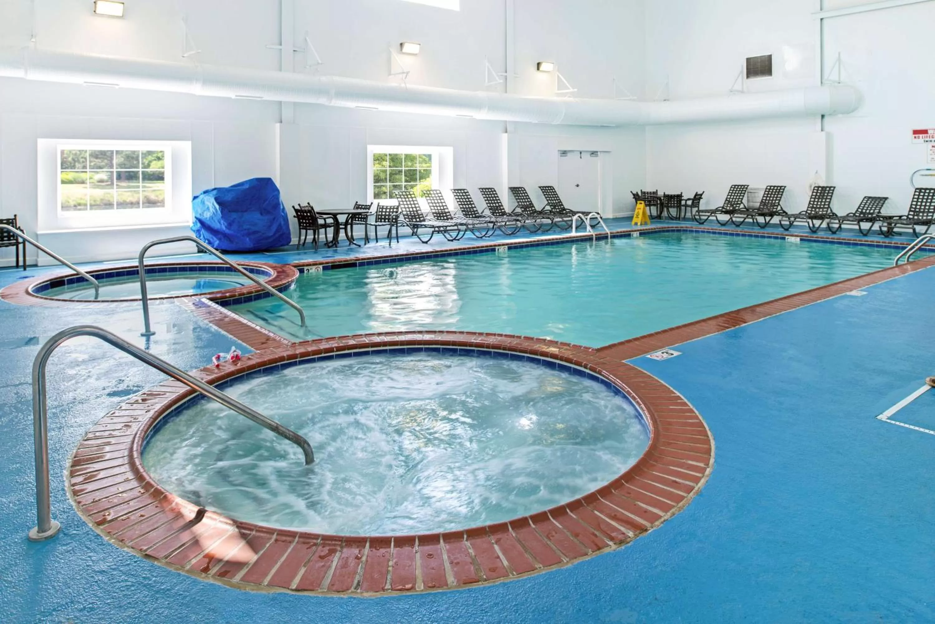 Pool view in Hilton Vacation Club The Historic Powhatan Williamsburg