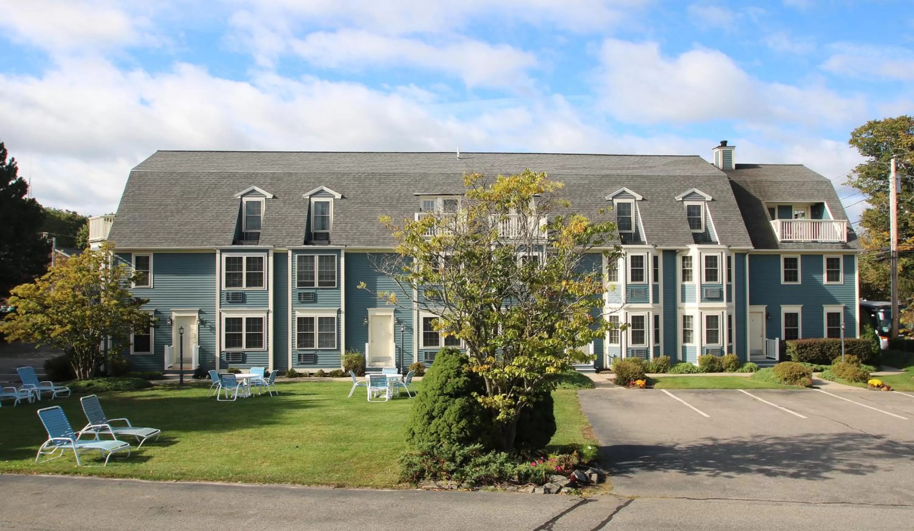 Property building in Seacastles Resort