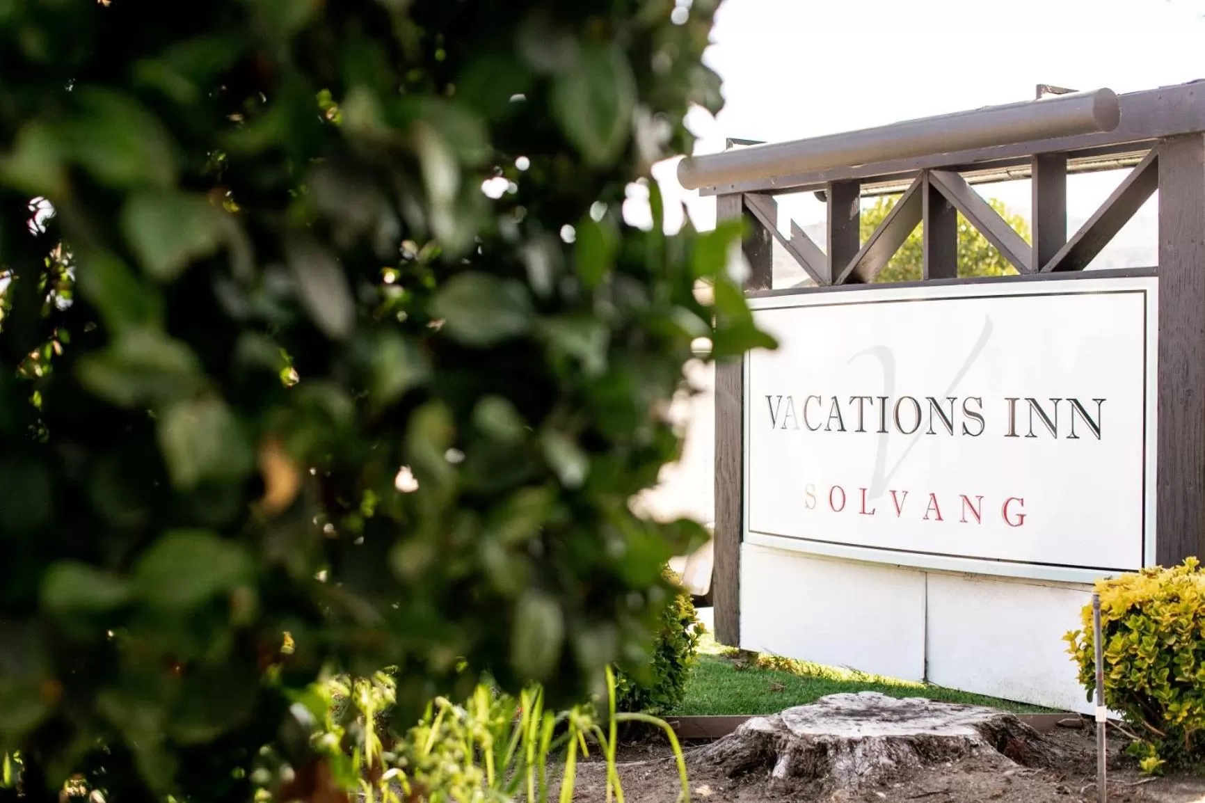 Property building in Vinland Hotel and Lounge