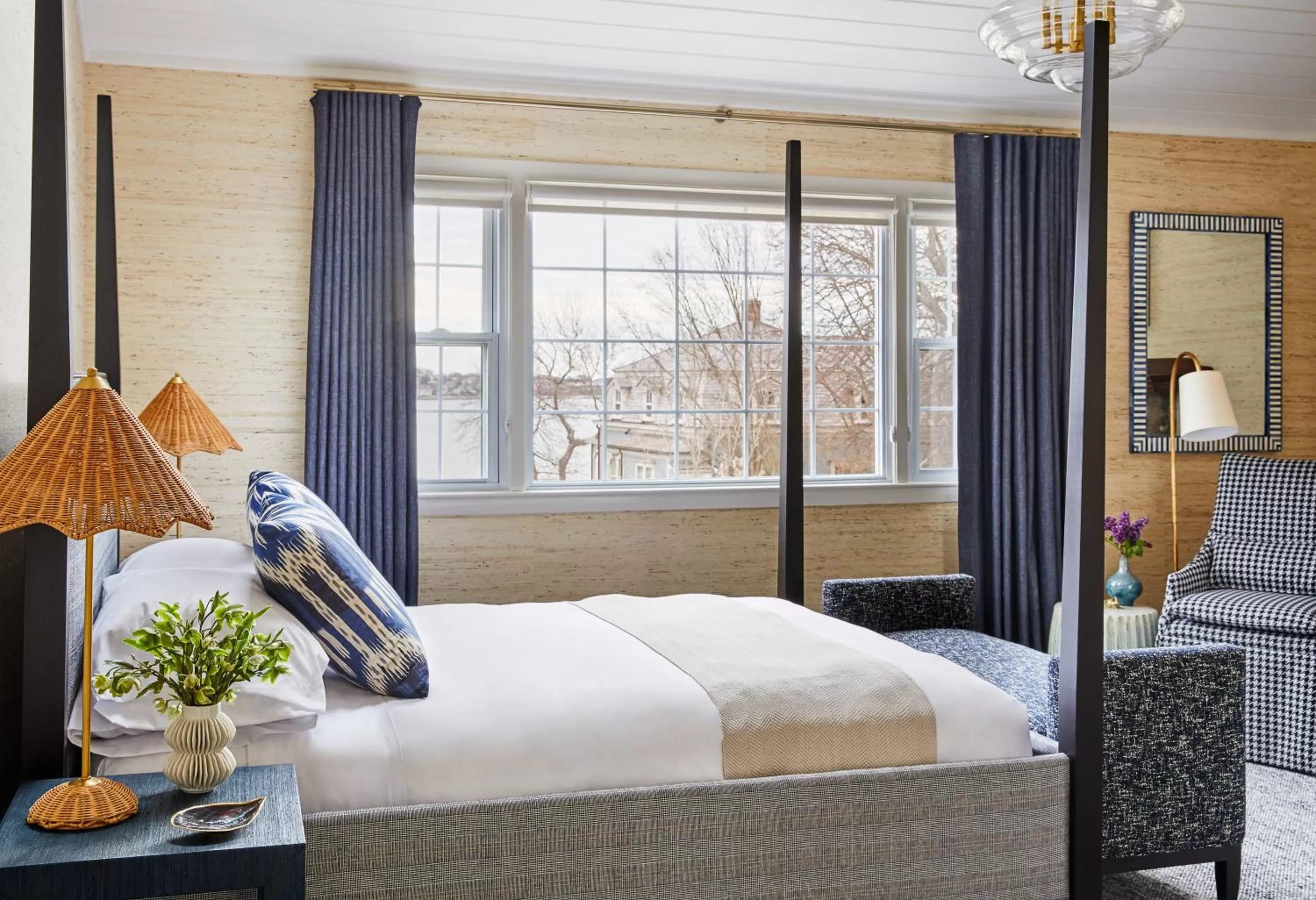 Bed in The Cliffside Inn