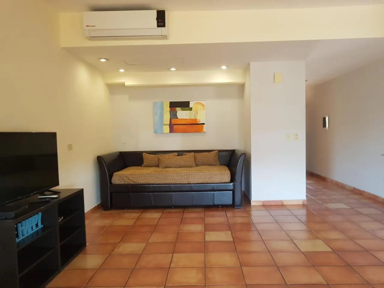 Communal lounge/ TV room, Bed in Suites Las Palmas