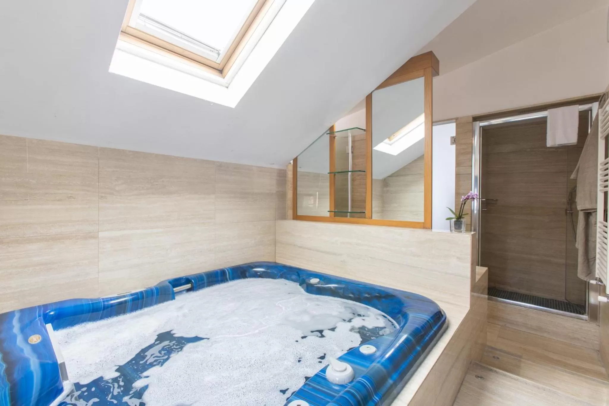 Hot Tub in Eurohotel