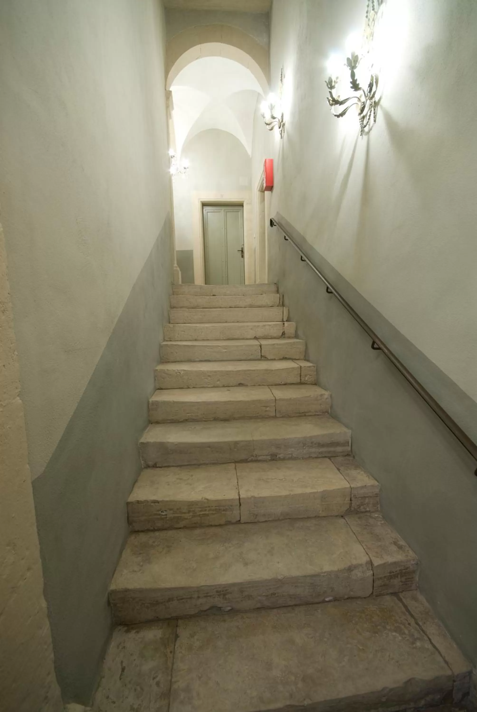 Lobby or reception in Le Couvent d'Hérépian - Hôtel & Spa