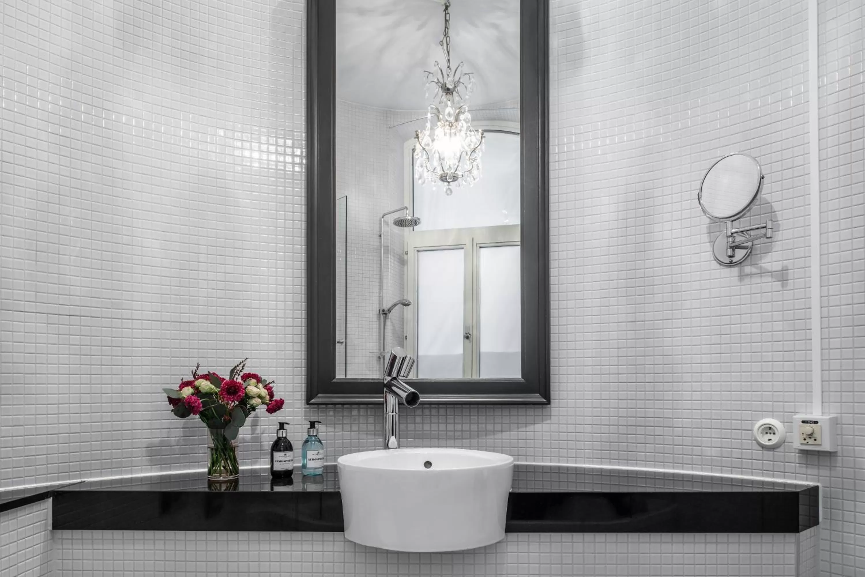 Bathroom in The Sparrow Hotel