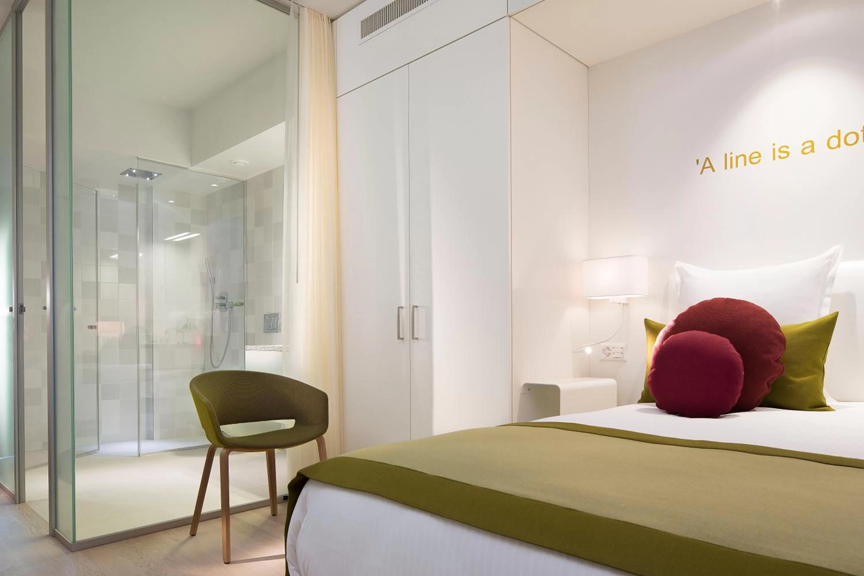 Bed in The Passage - Urban Retreat