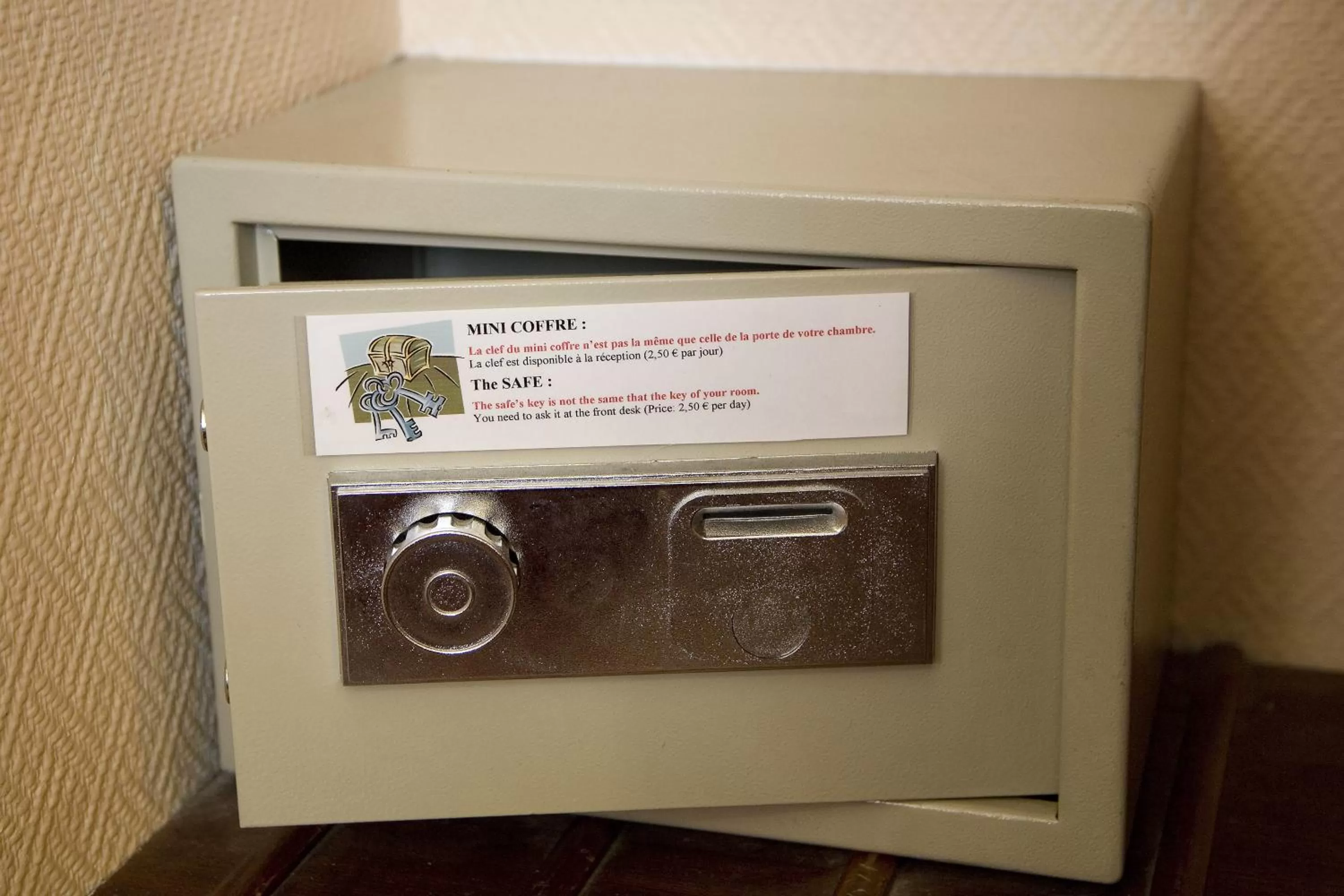 Area and facilities in Kyriad Hotel XIII Italie Gobelins