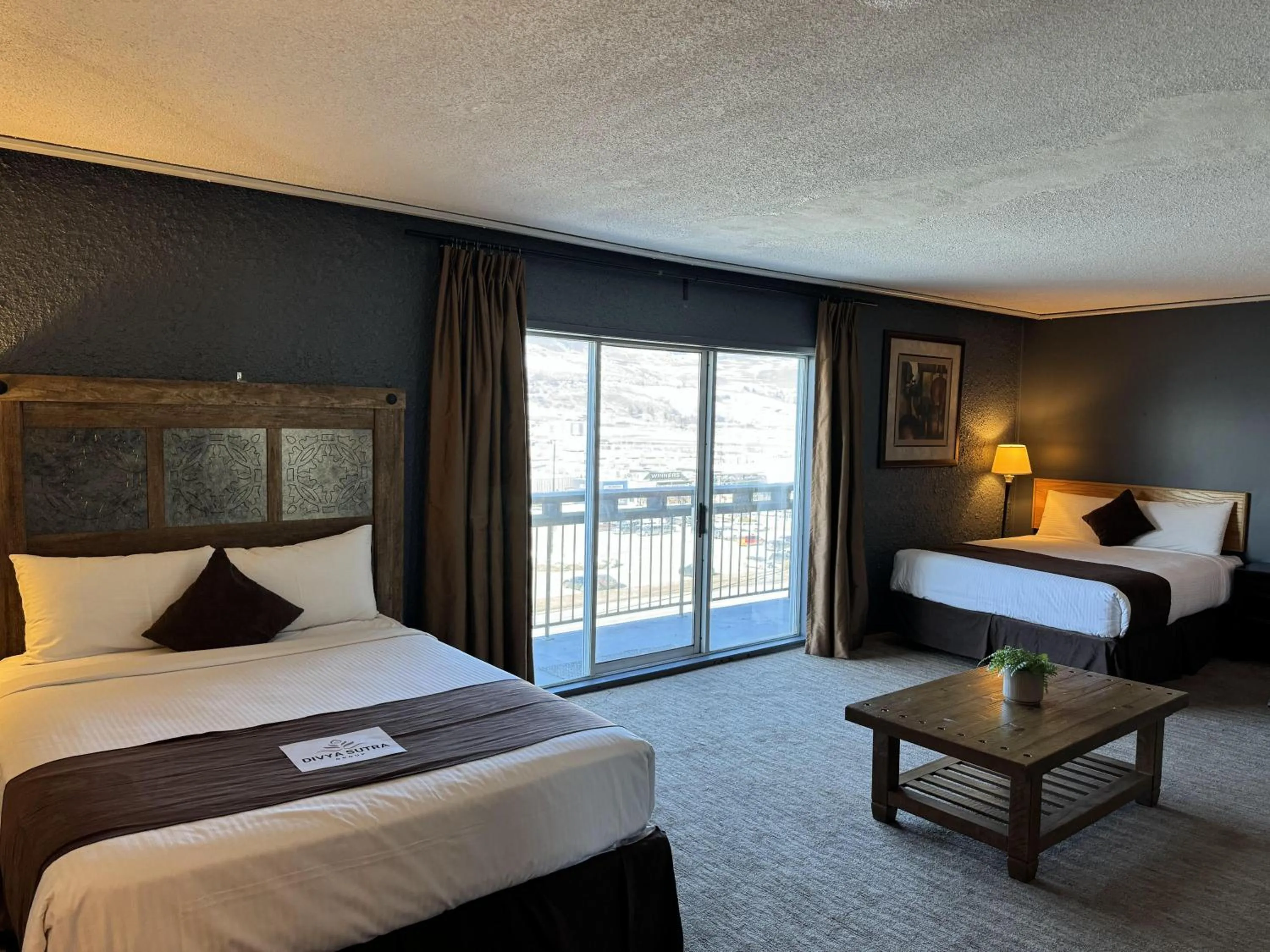 Bed in Divya Sutra Plaza and Conference Centre, Vernon, BC