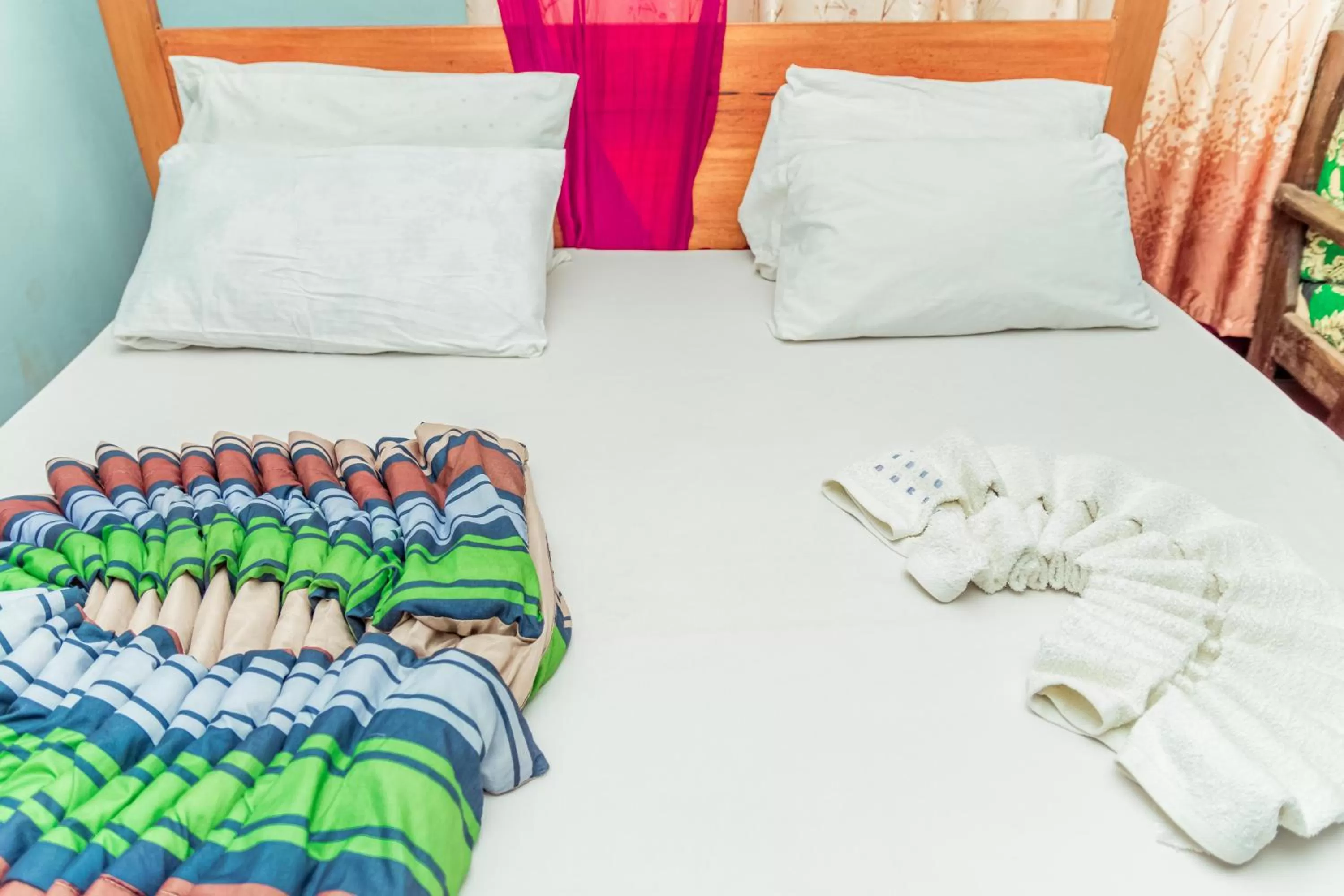 Bed in Royal Wonders Hotel