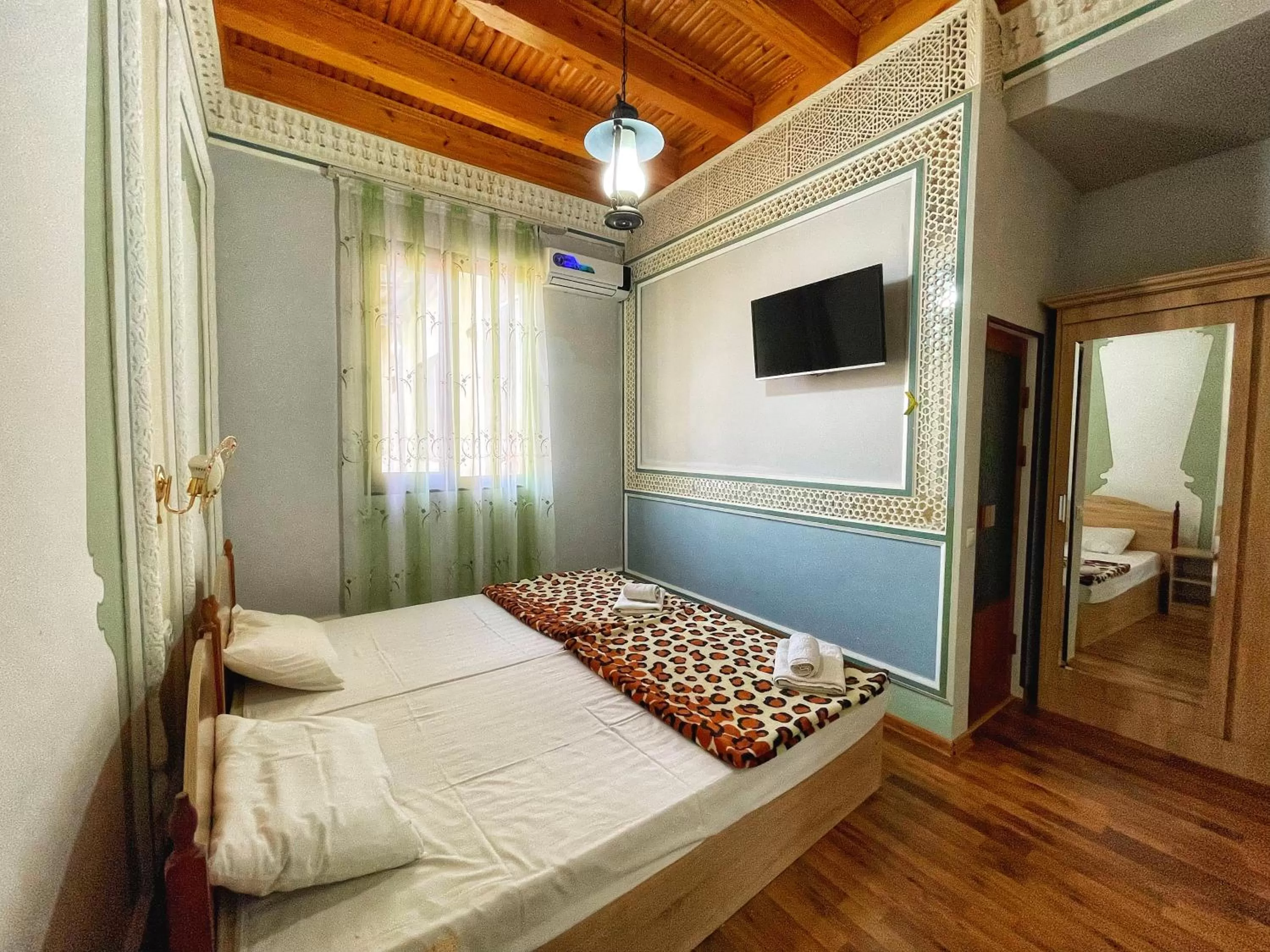 TV and multimedia in Nurafshon Boutique