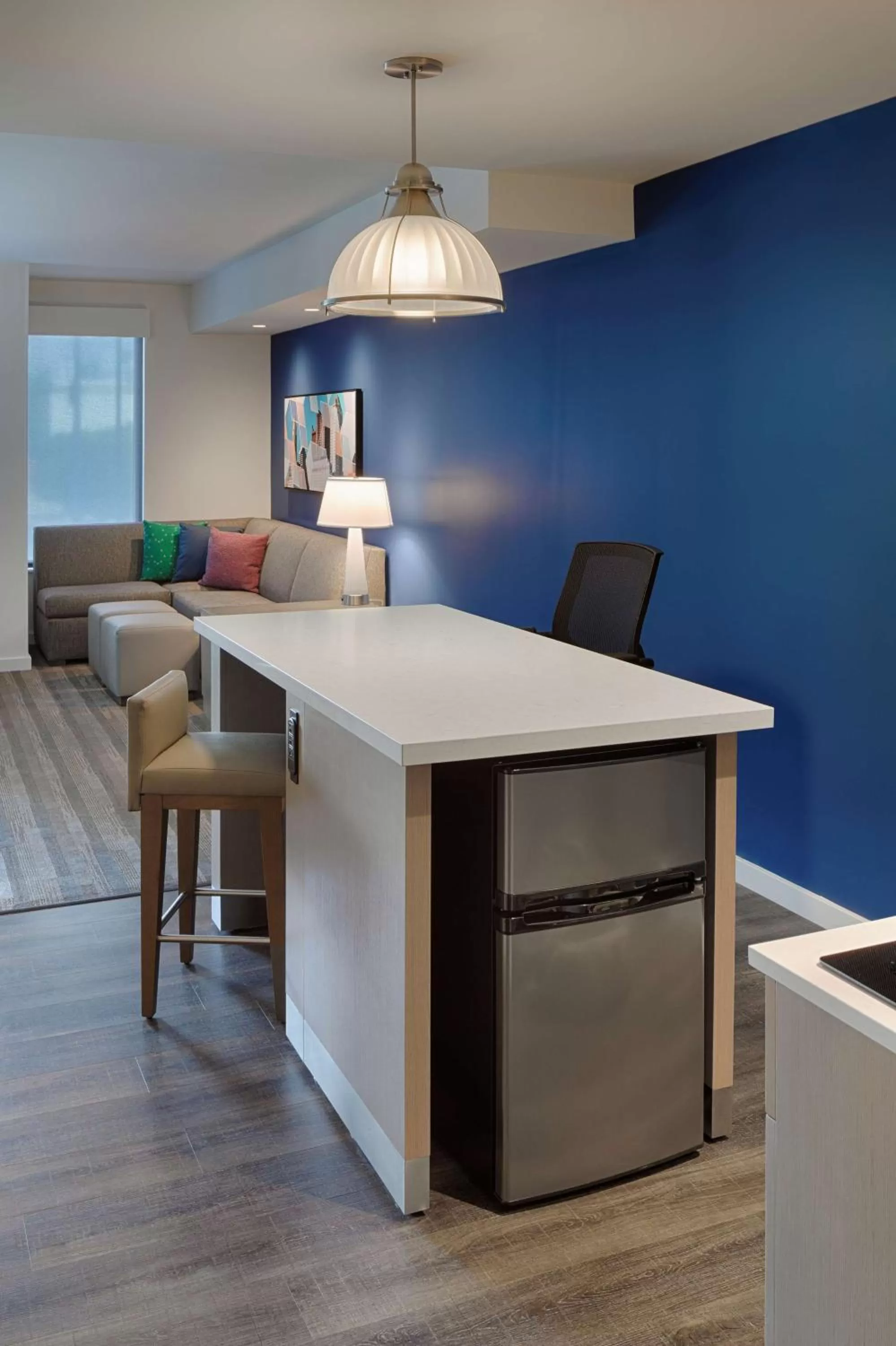 Photo of the whole room in Hyatt House Columbus OSU Short North