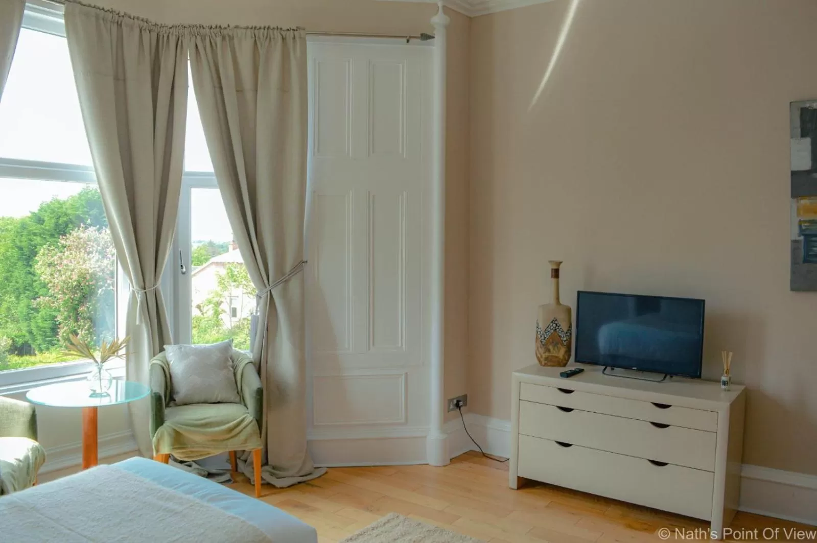 TV/Entertainment Center in Redstones