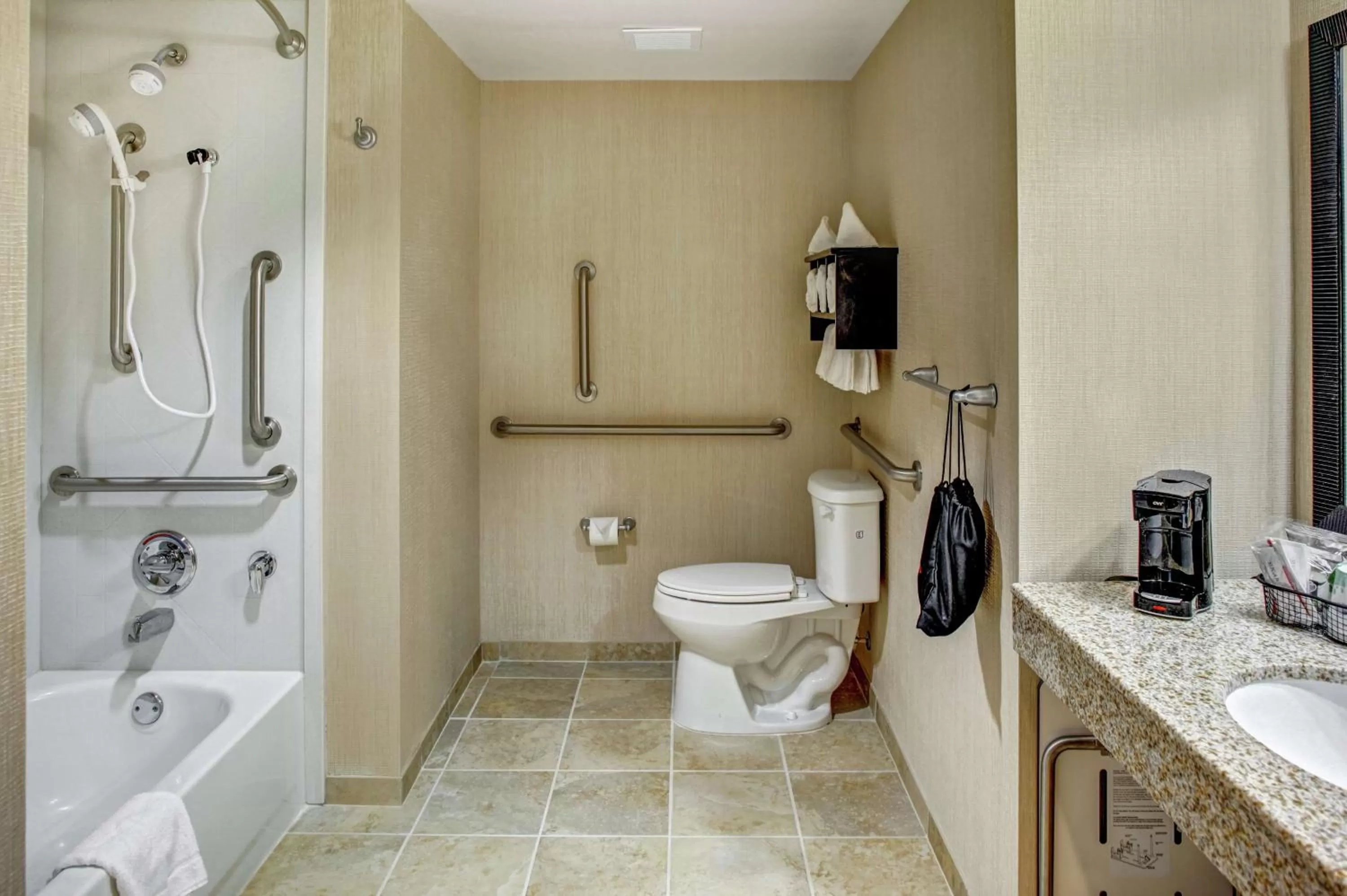 Bathroom in Hampton Inn Thomson