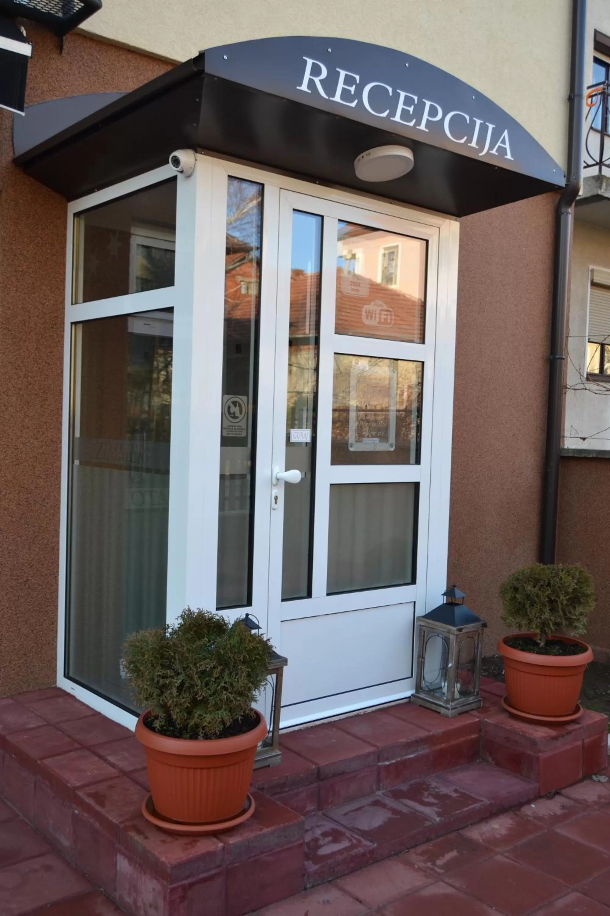 Internal: Not applicable to any particular room in B&B Alex18