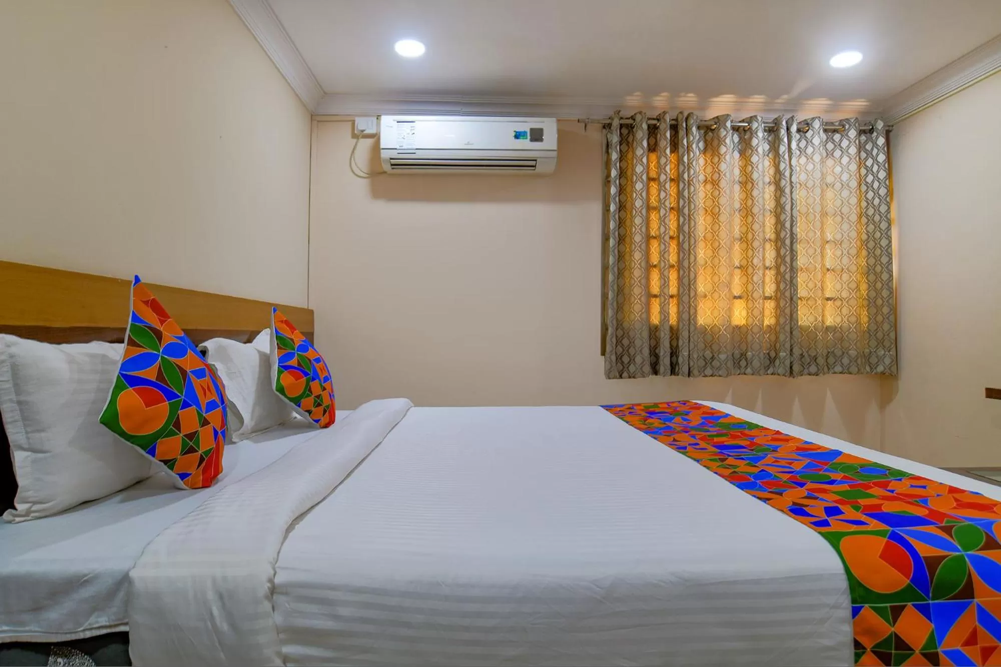 Bed in FabHotel Pishori