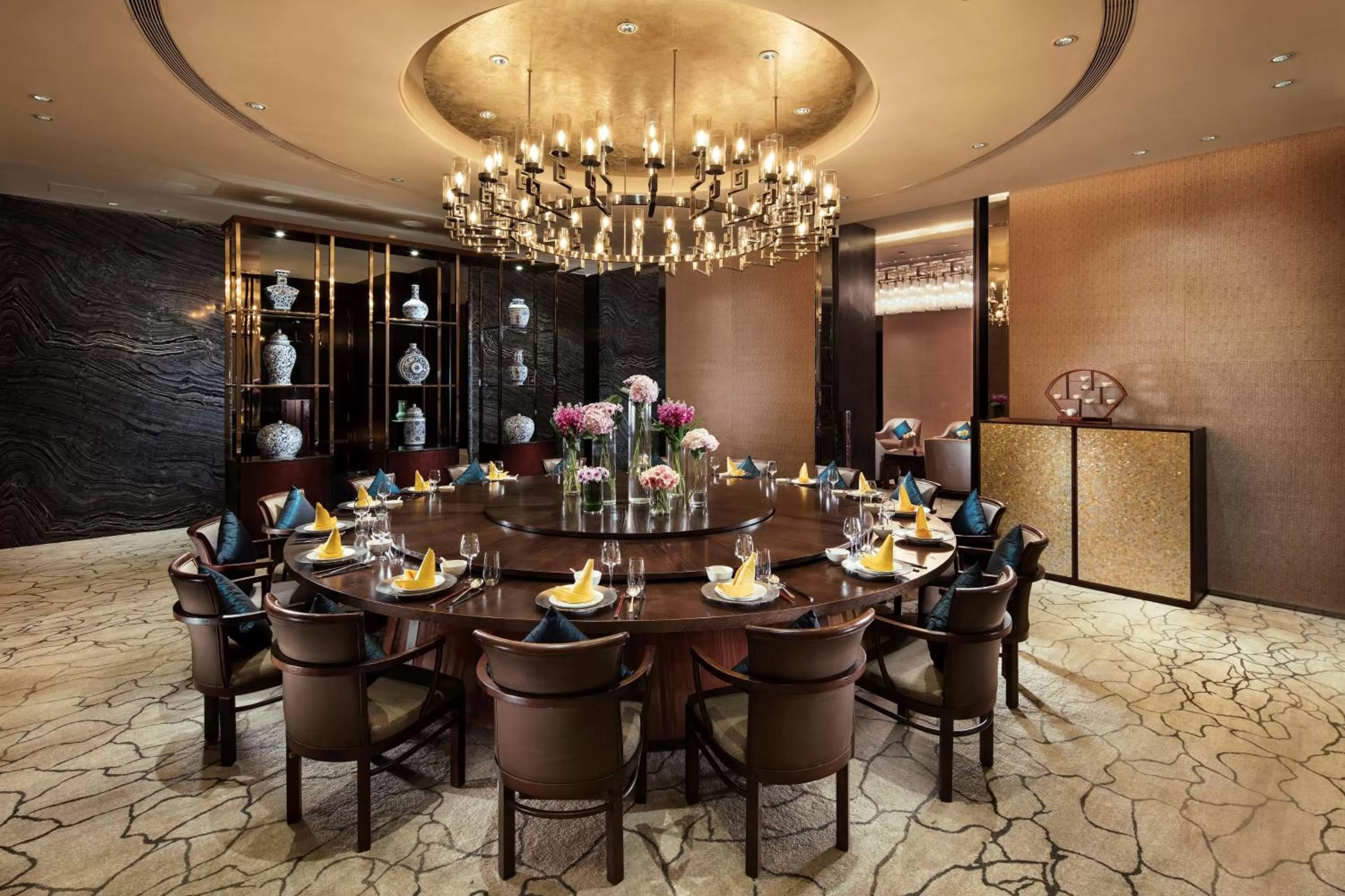 Restaurant/places to eat in Hilton Guangzhou Tianhe