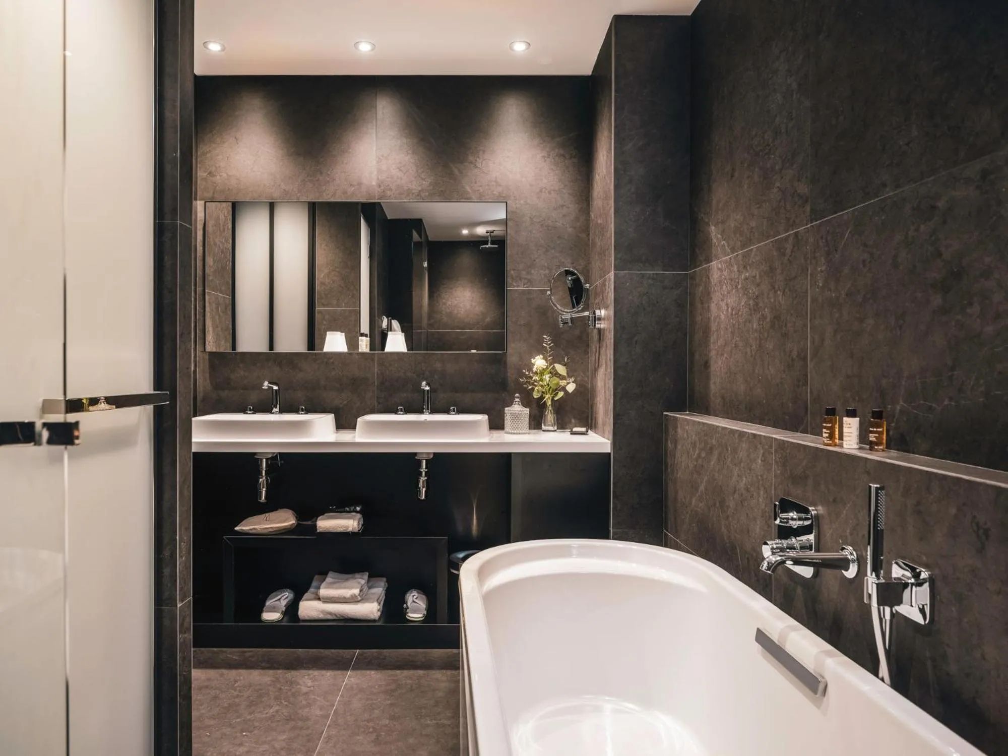Bathroom in Balthazar Hotel & Spa Rennes - MGallery Collection
