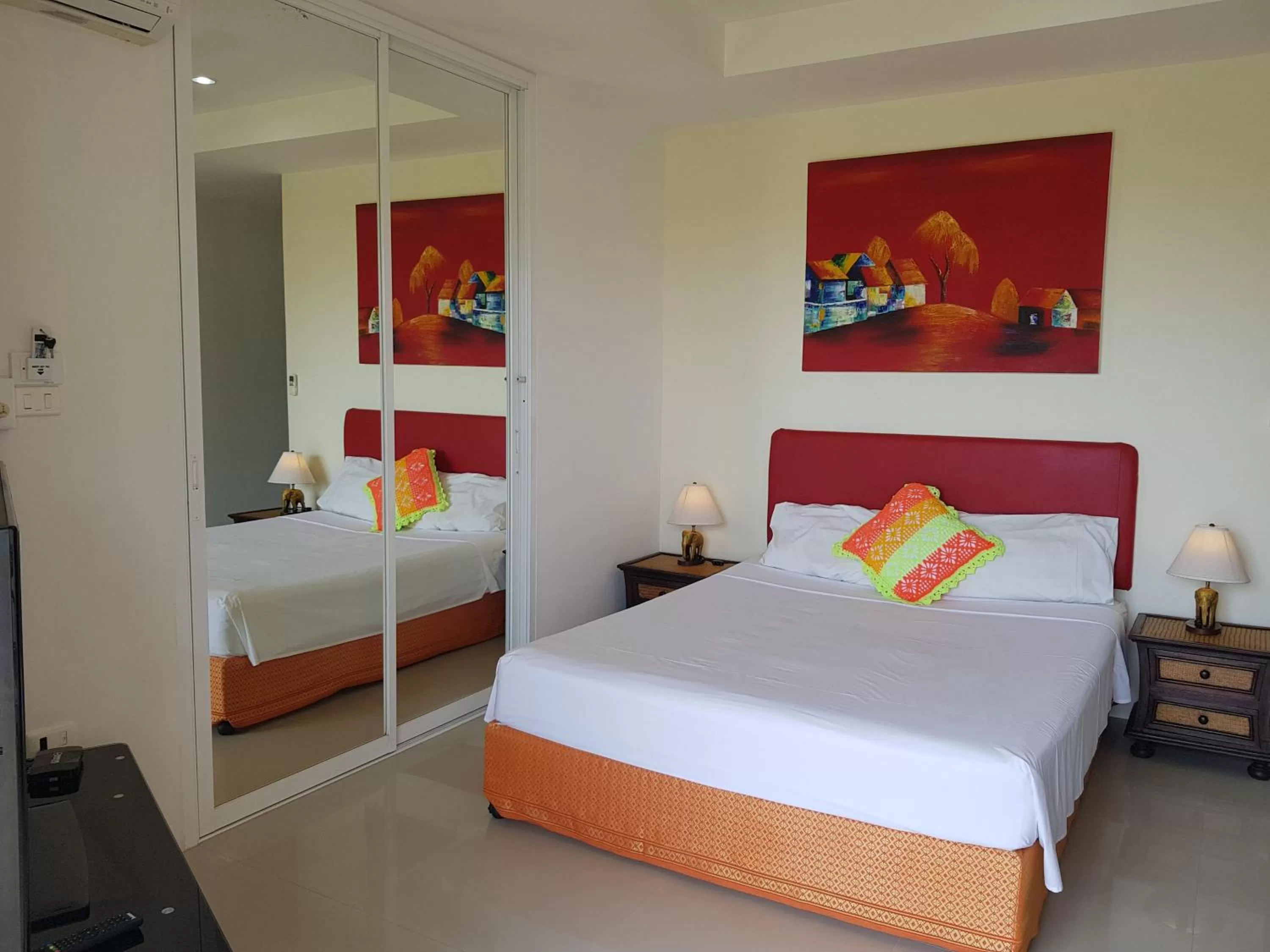 Photo of the whole room, Bed in Mountain Seaview Luxury Apartments