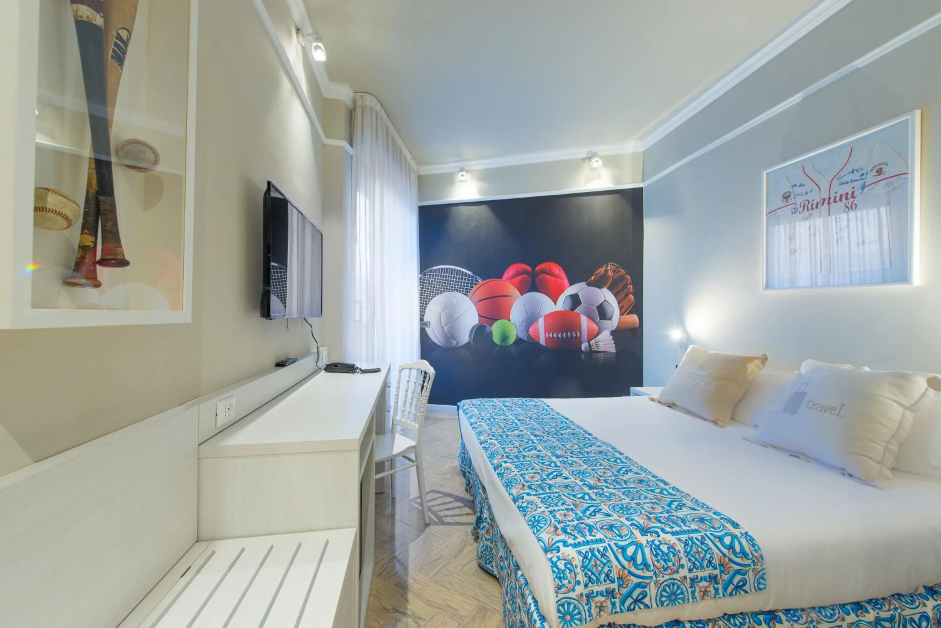 Bedroom, Bed in Admiral Art Hotel