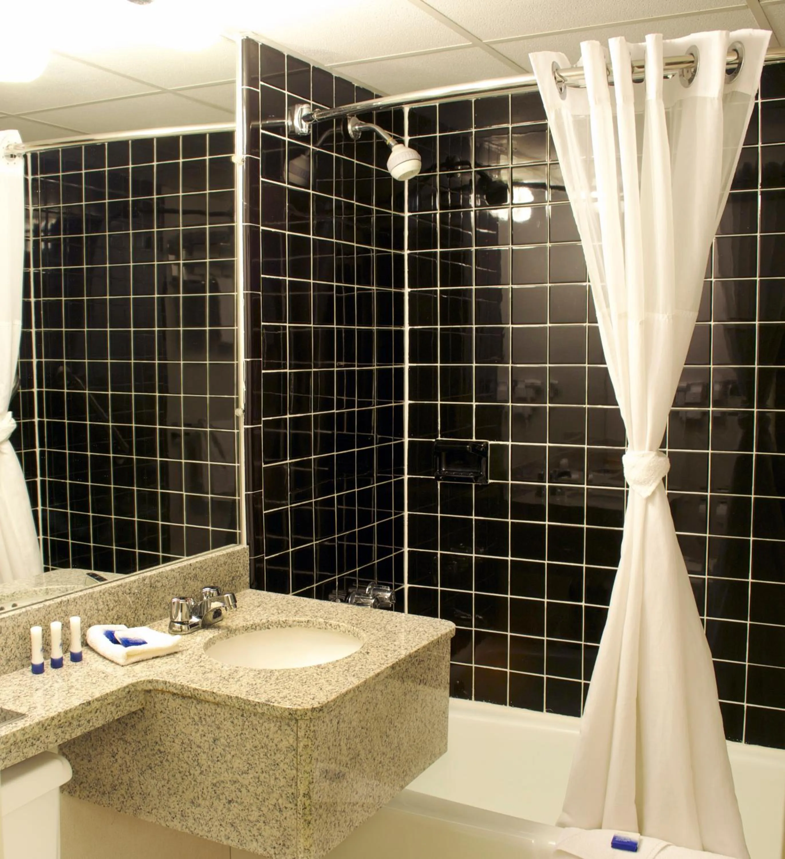 Bathroom in West Gate Inn Nyack